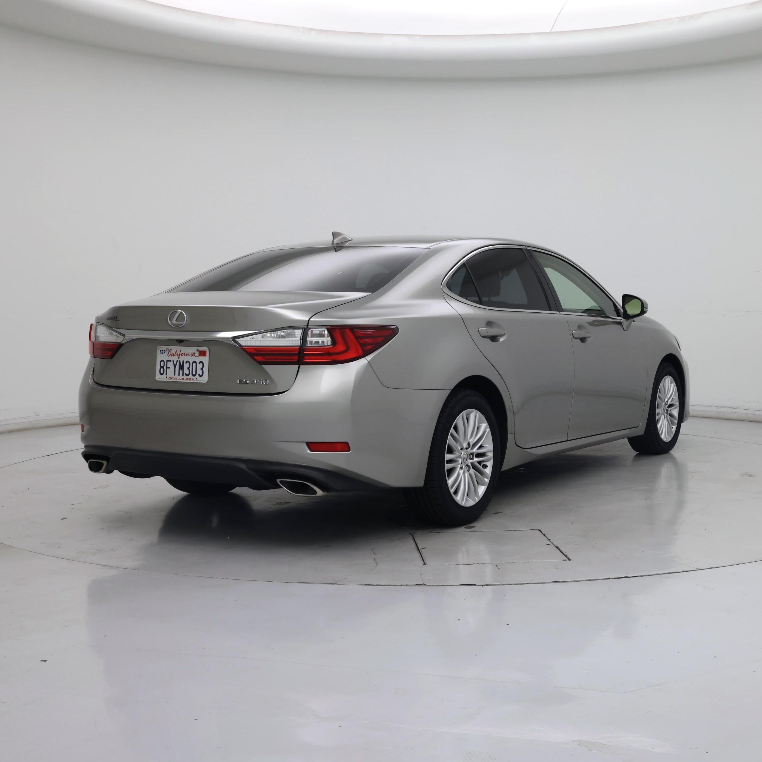 Thumbnail: 2018 Lexus ES - 8