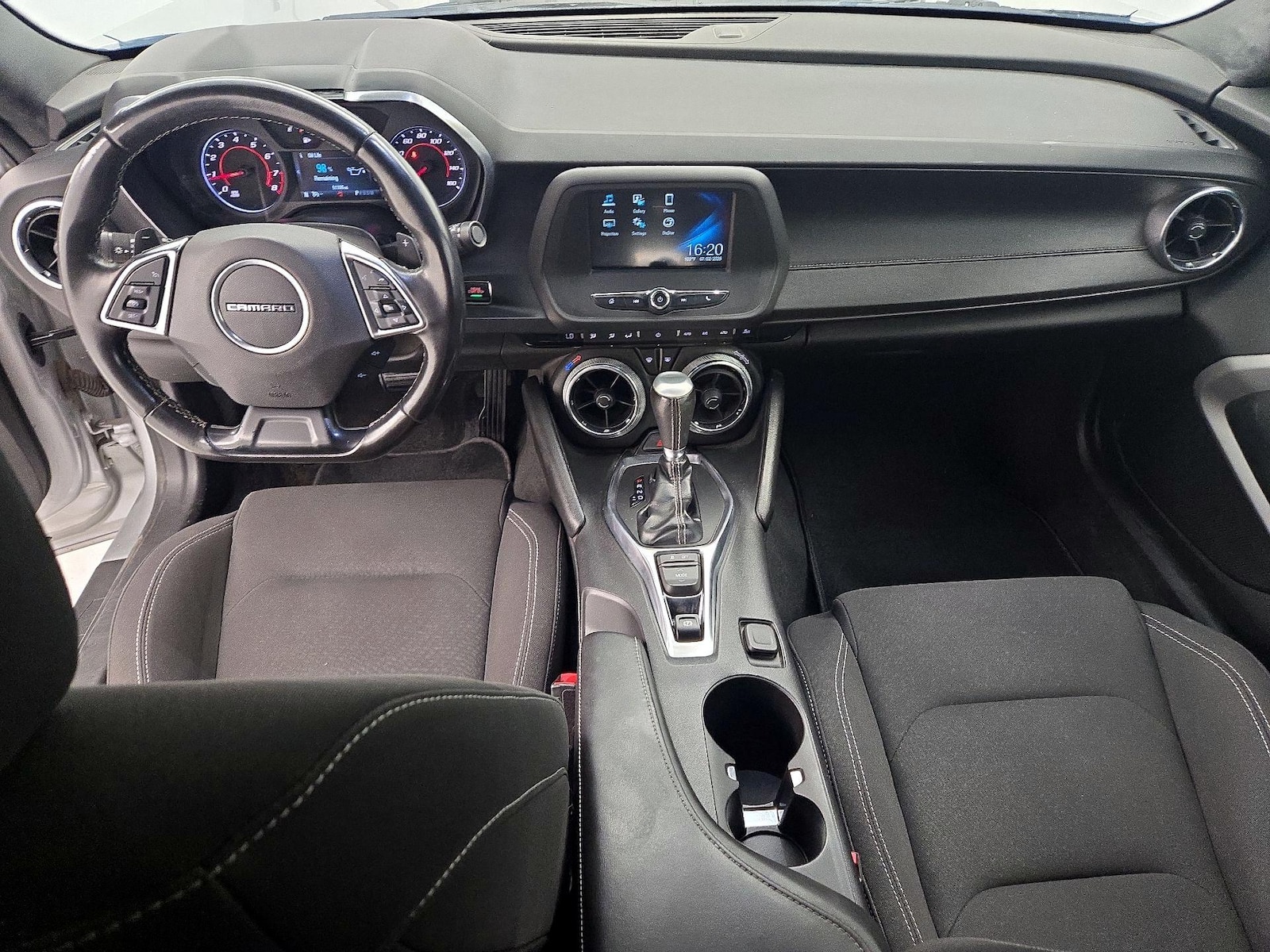 2018 Chevrolet Camaro 1LT - Photo 10