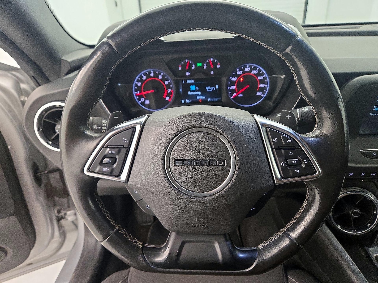 2018 Chevrolet Camaro 1LT - Photo 11