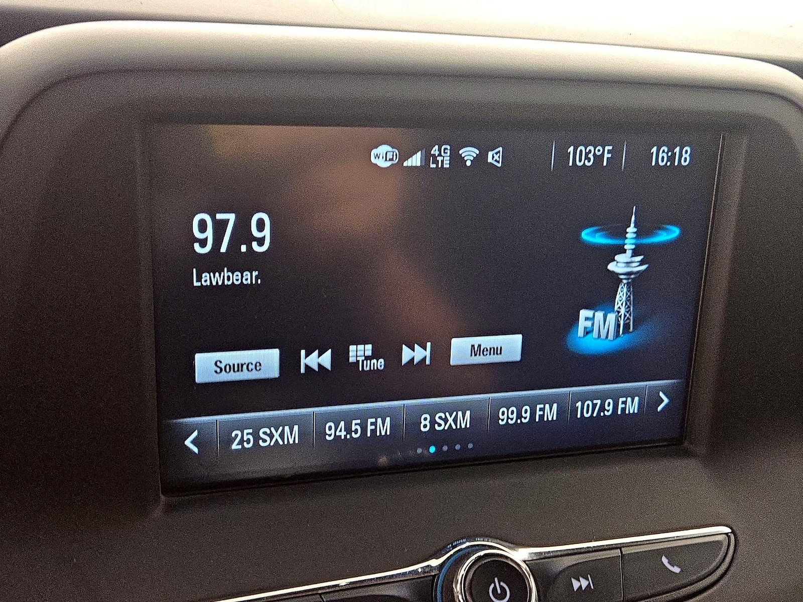 2018 Chevrolet Camaro 1LT - Photo 16