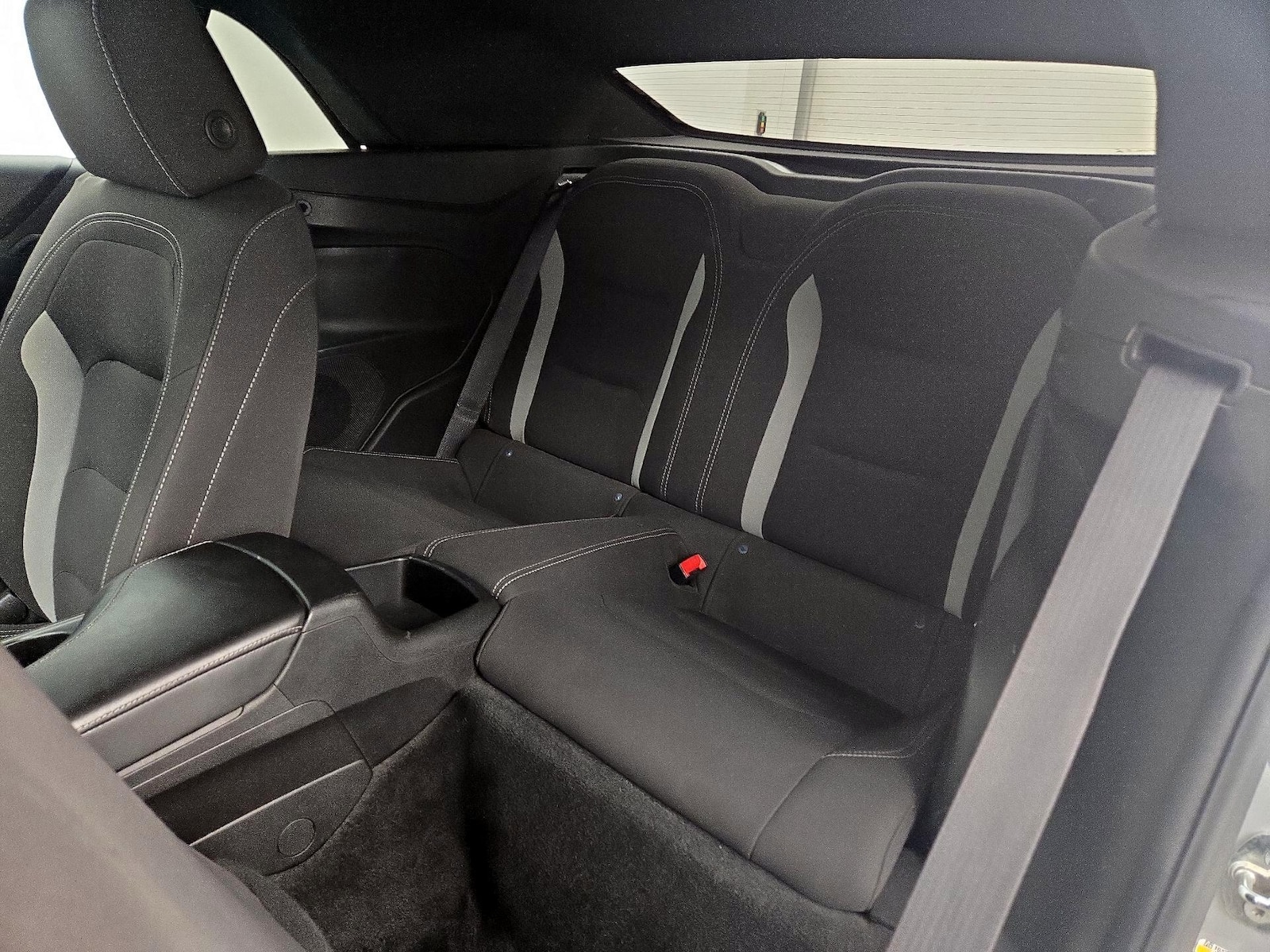 2018 Chevrolet Camaro 1LT - Photo 20