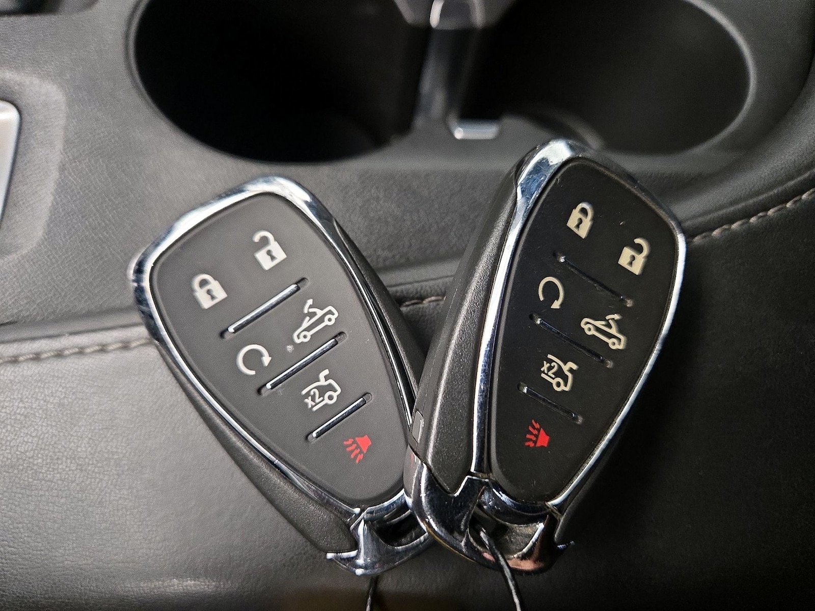 2018 Chevrolet Camaro 1LT - Photo 23