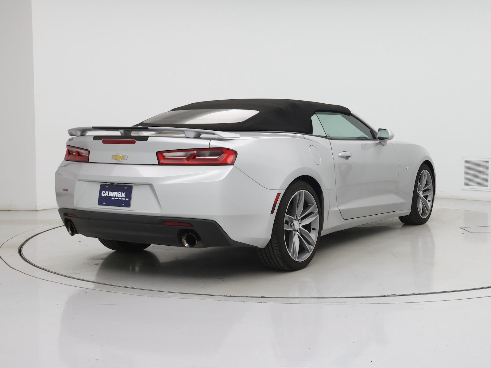 2018 Chevrolet Camaro 1LT - Photo 9