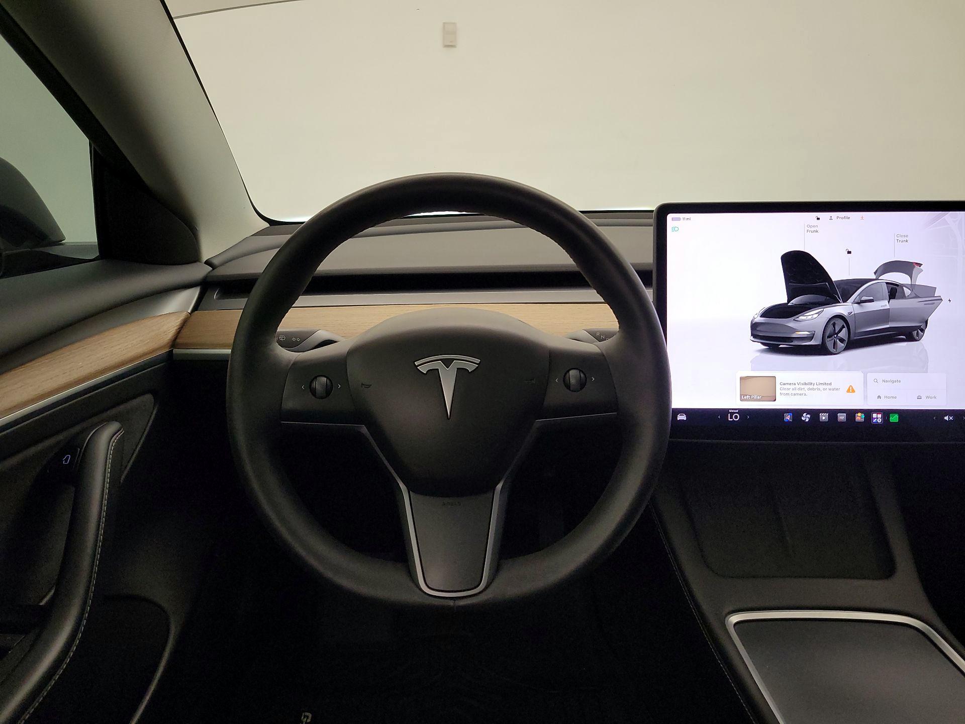Thumbnail: 2023 Tesla Model 3 - 10