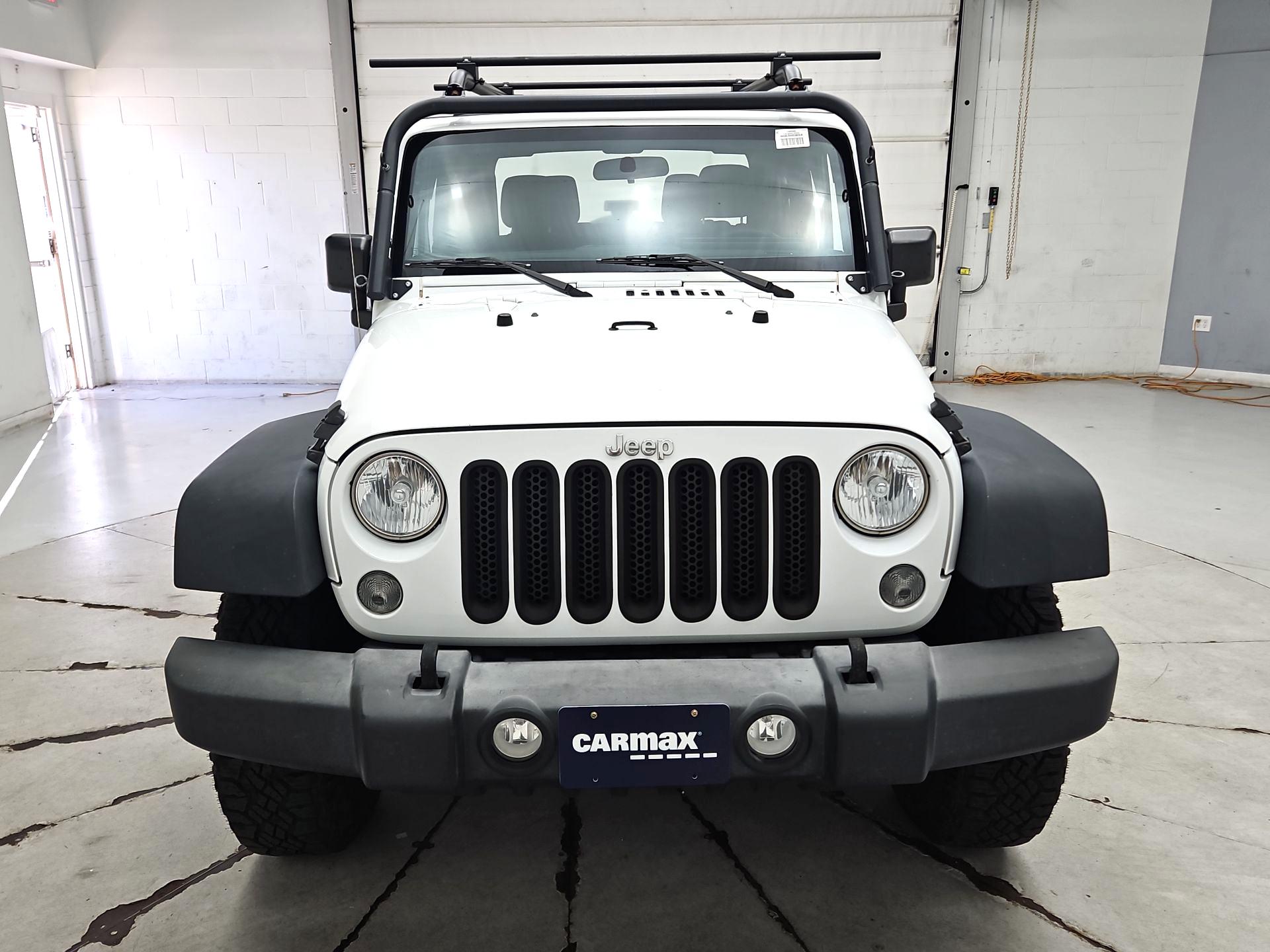 Thumbnail: 2016 Jeep Wrangler - 2