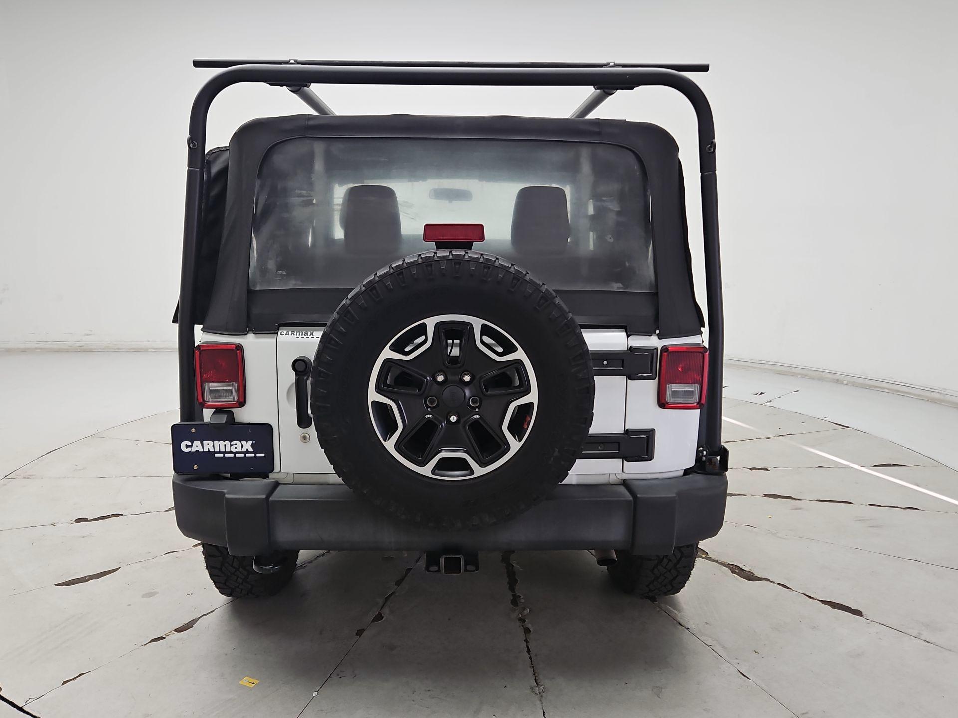 Thumbnail: 2016 Jeep Wrangler - 6