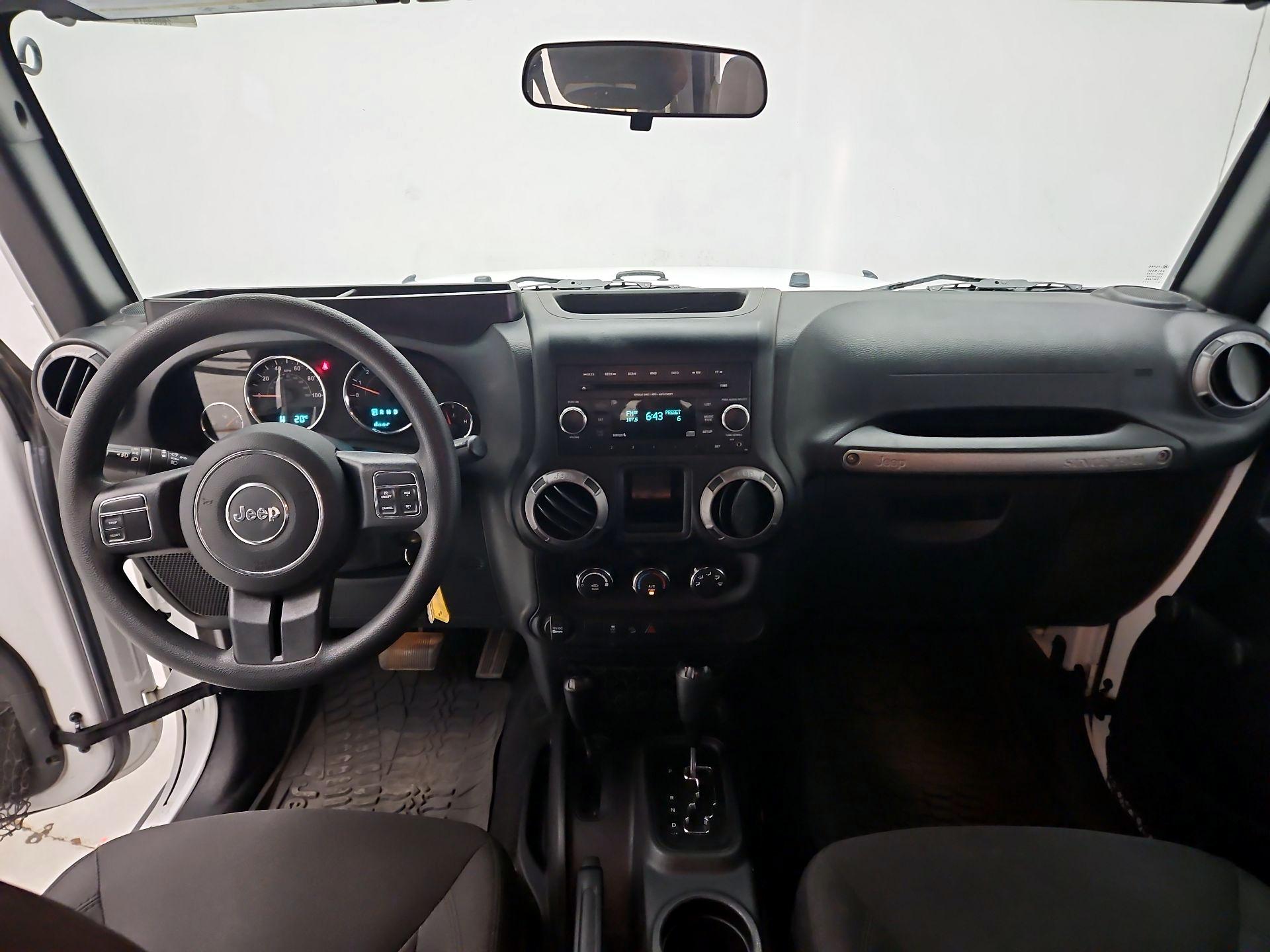 Thumbnail: 2016 Jeep Wrangler - 8