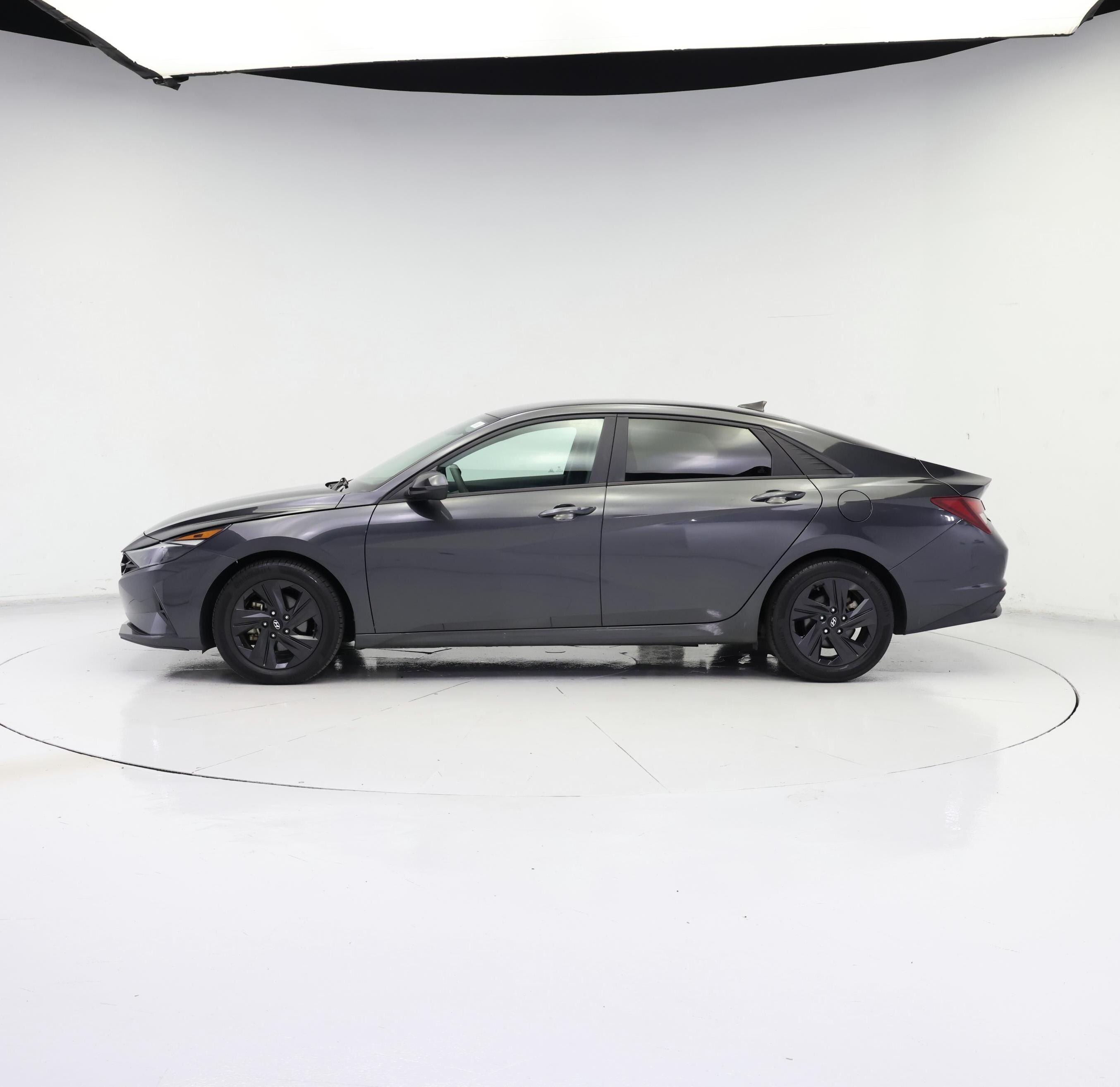 Thumbnail: 2022 Hyundai Elantra - 3