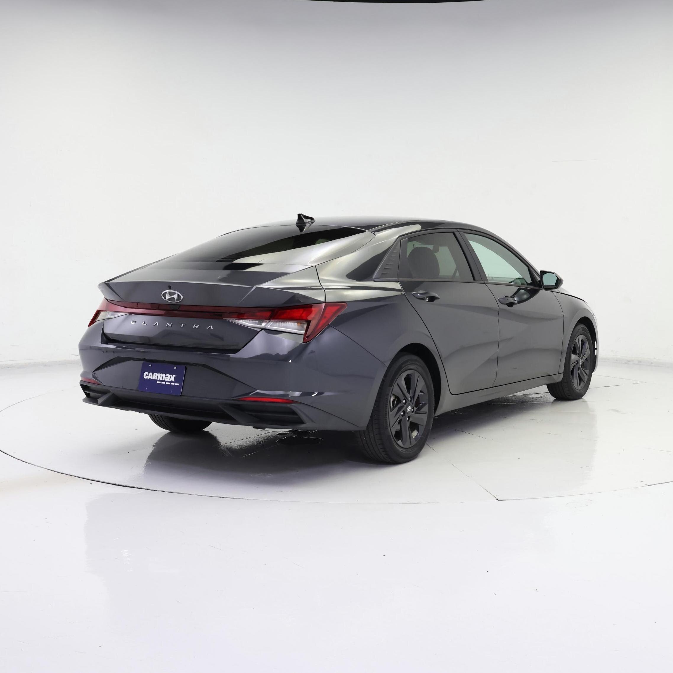 Thumbnail: 2022 Hyundai Elantra - 8