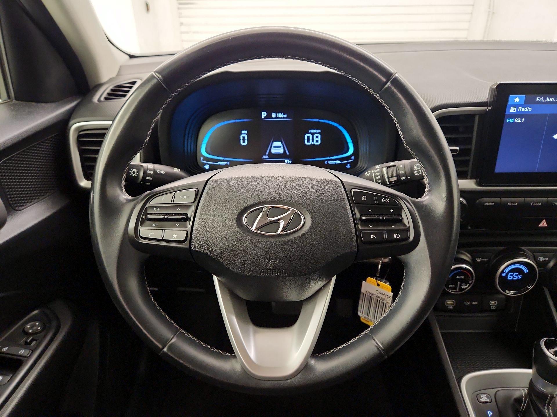 Thumbnail: 2023 Hyundai Venue - 10