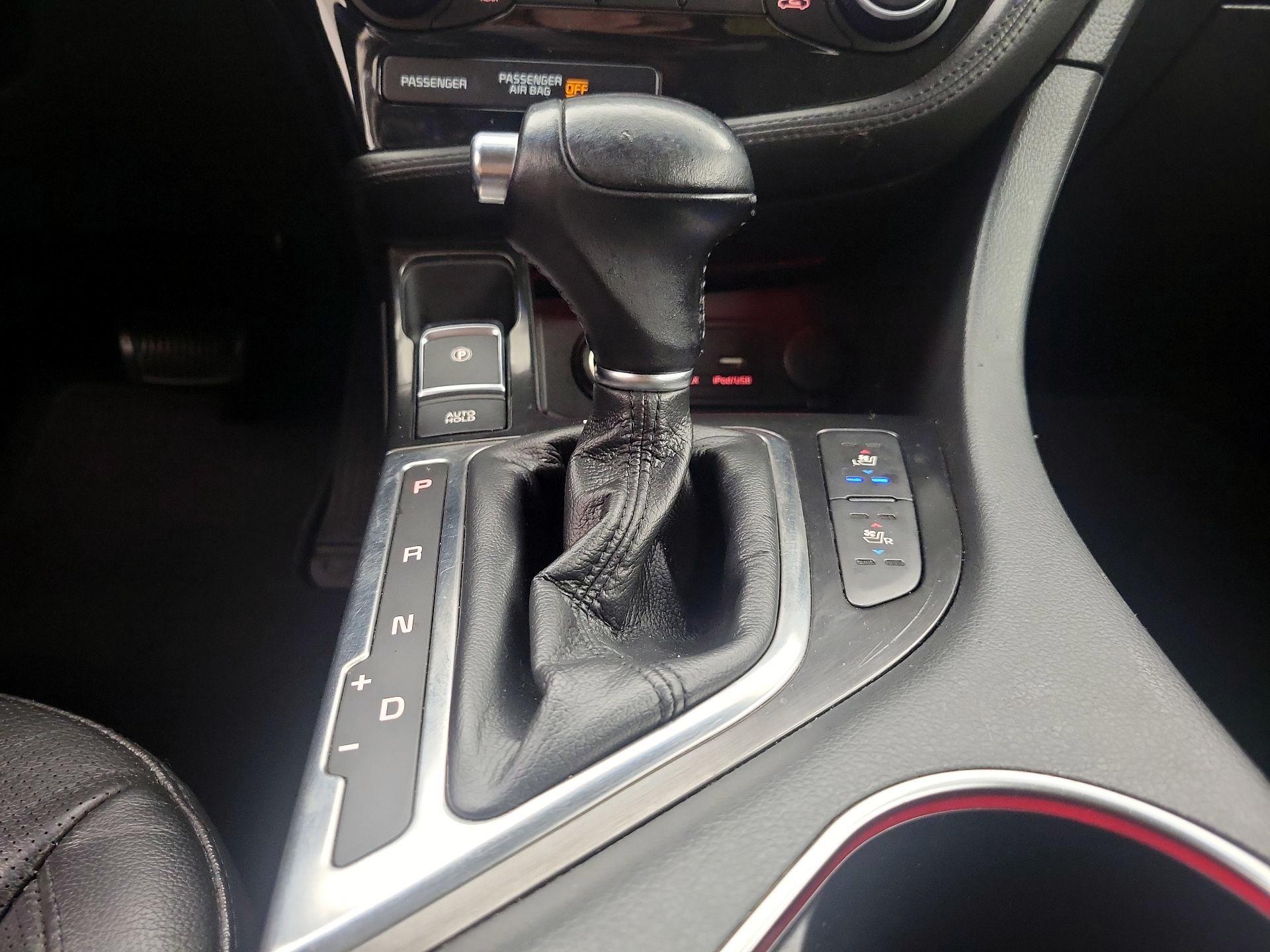Thumbnail: 2016 Kia Optima - 17