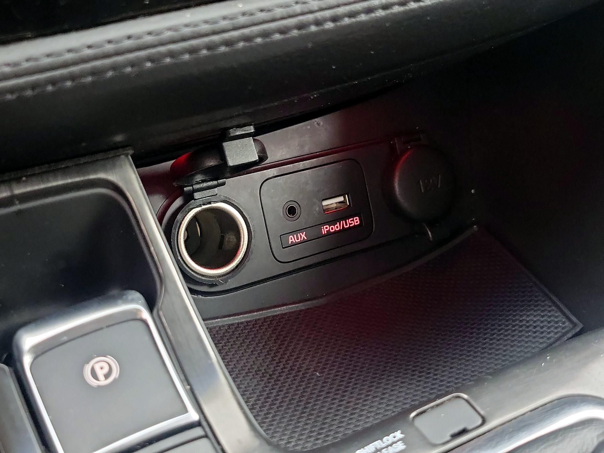 Thumbnail: 2016 Kia Optima - 18