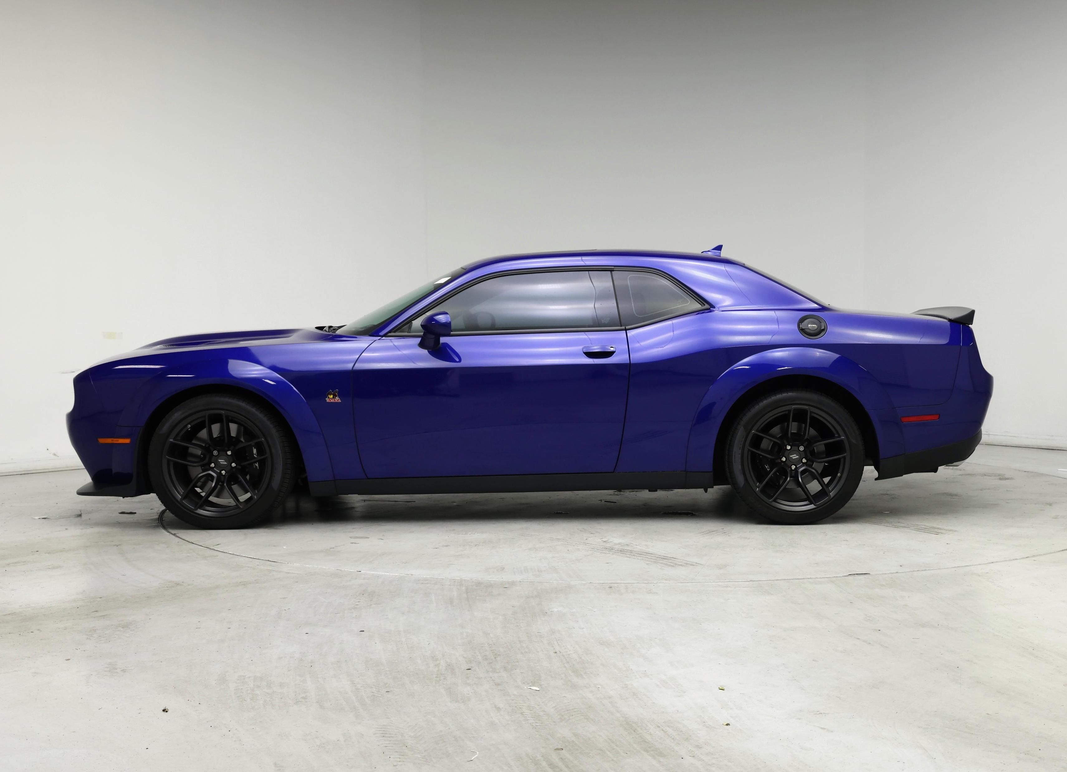 Thumbnail: 2022 Dodge Challenger - 3