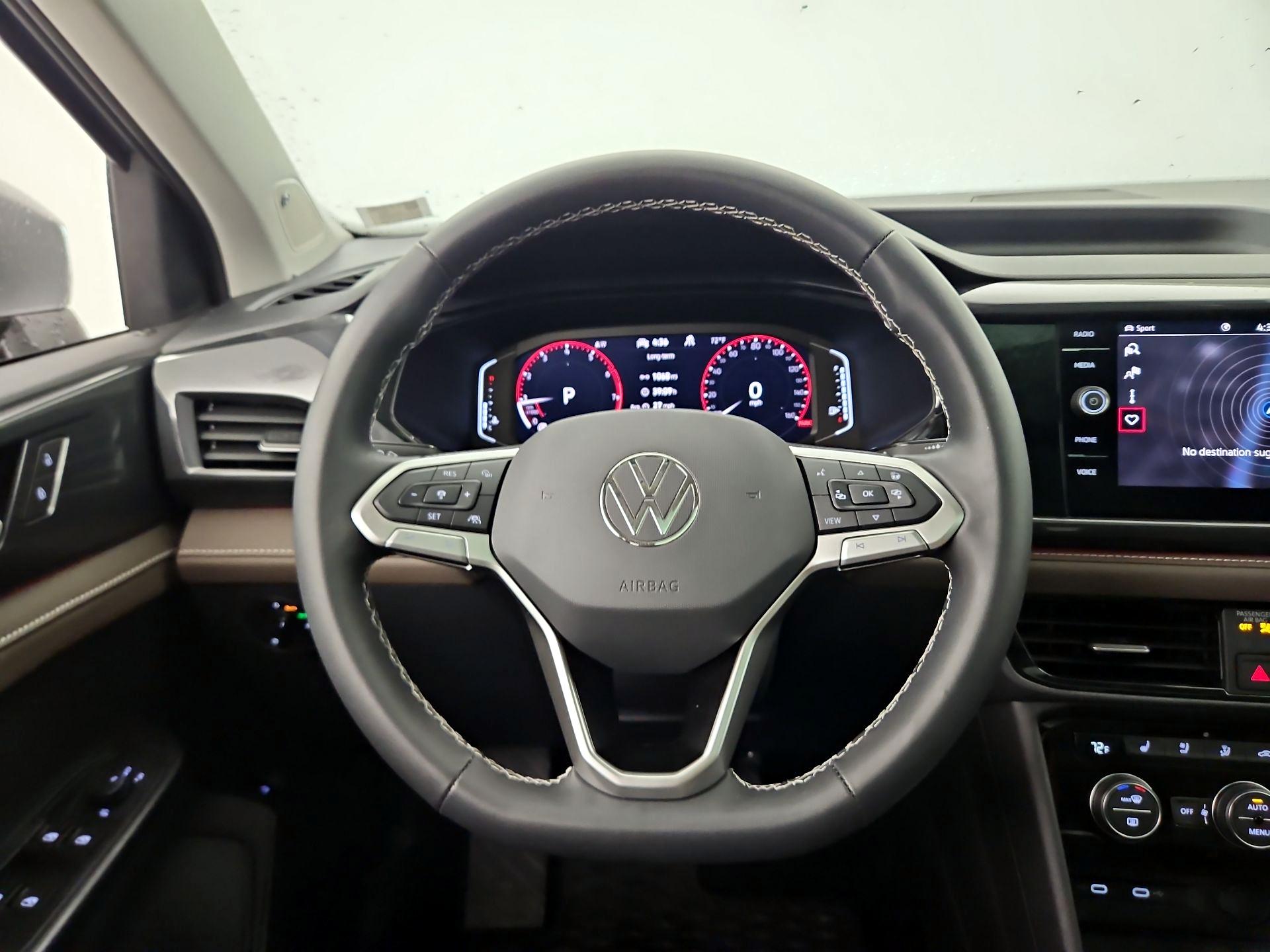 Thumbnail: 2024 Volkswagen Taos - 10