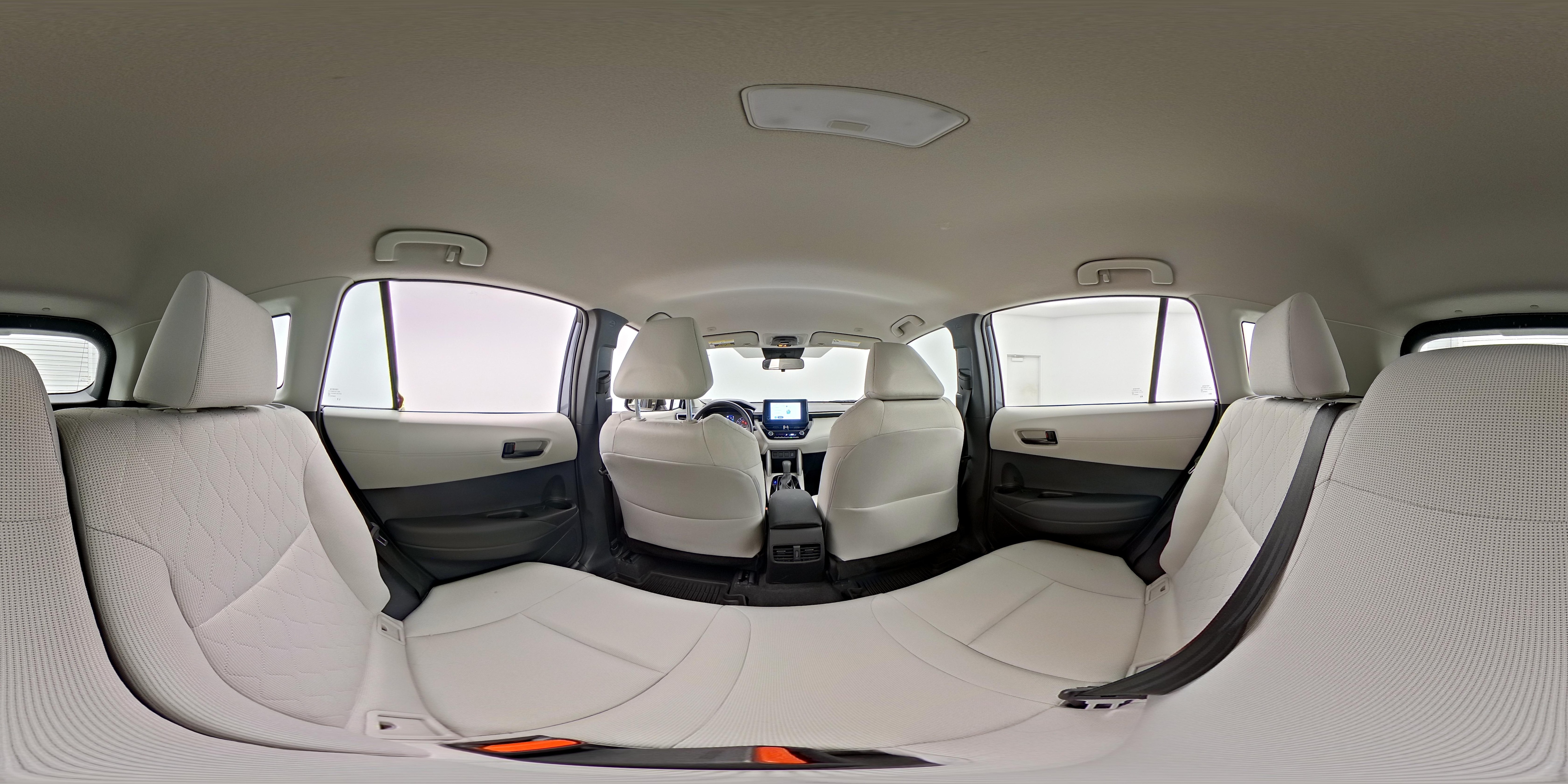 2025 Toyota Corolla Cross L - Photo 25