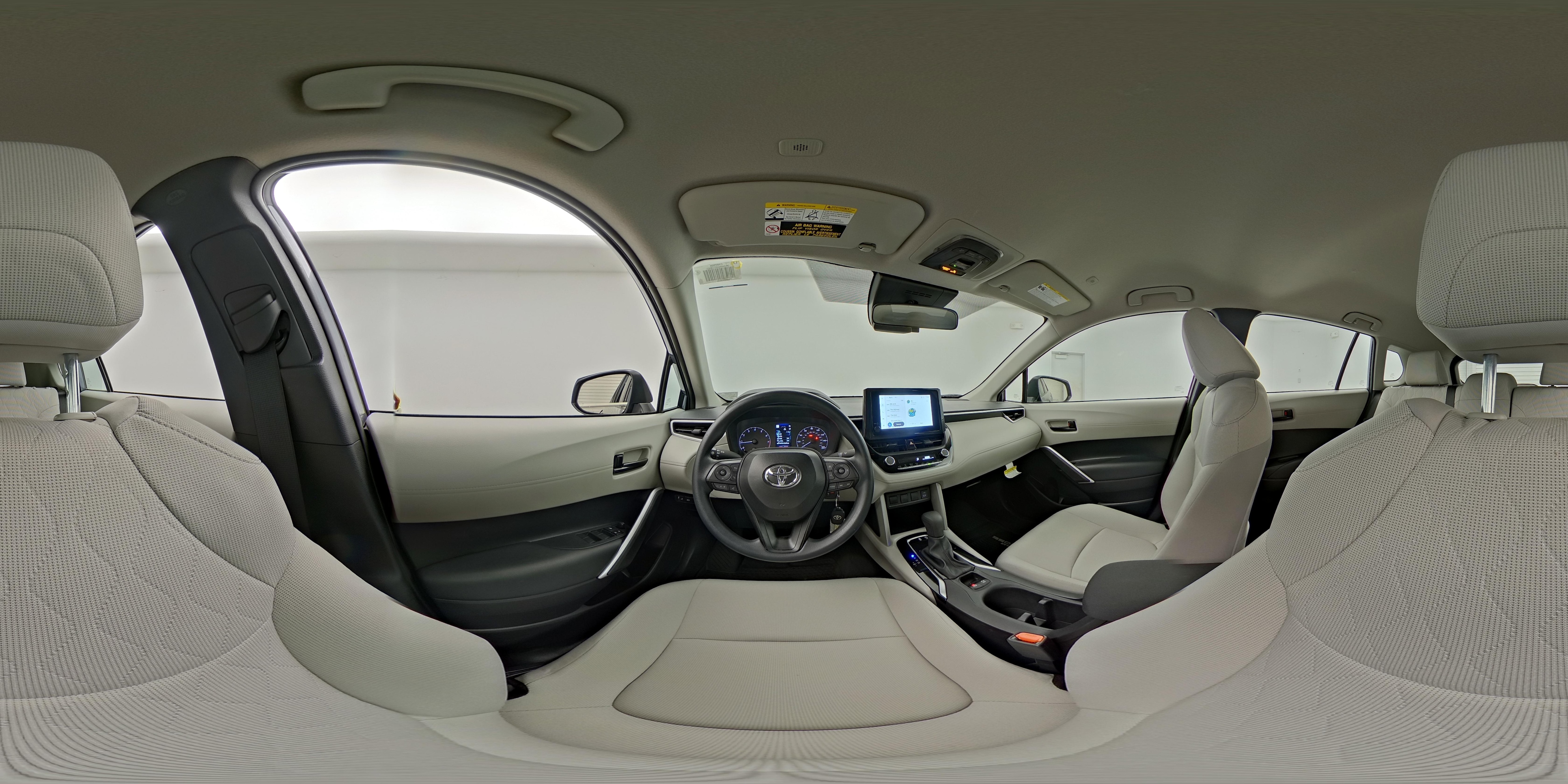 2025 Toyota Corolla Cross L - Photo 26