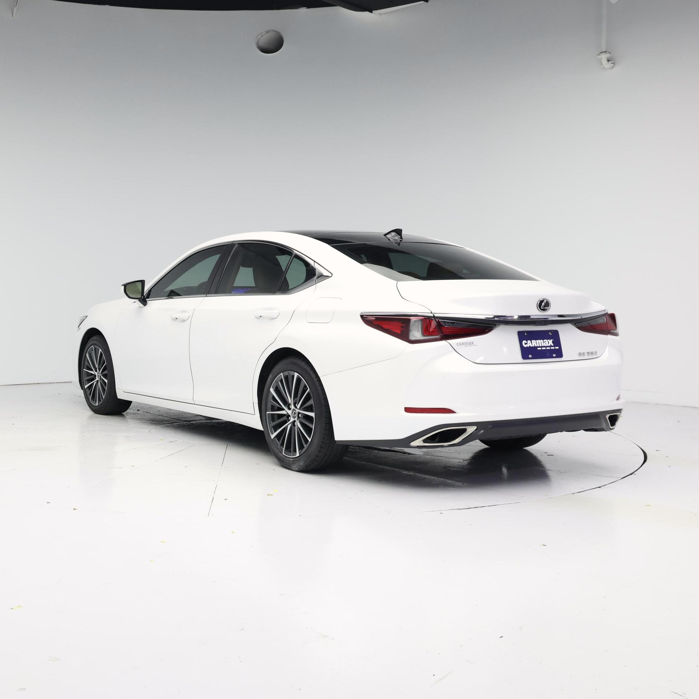 Thumbnail: 2023 Lexus ES - 2