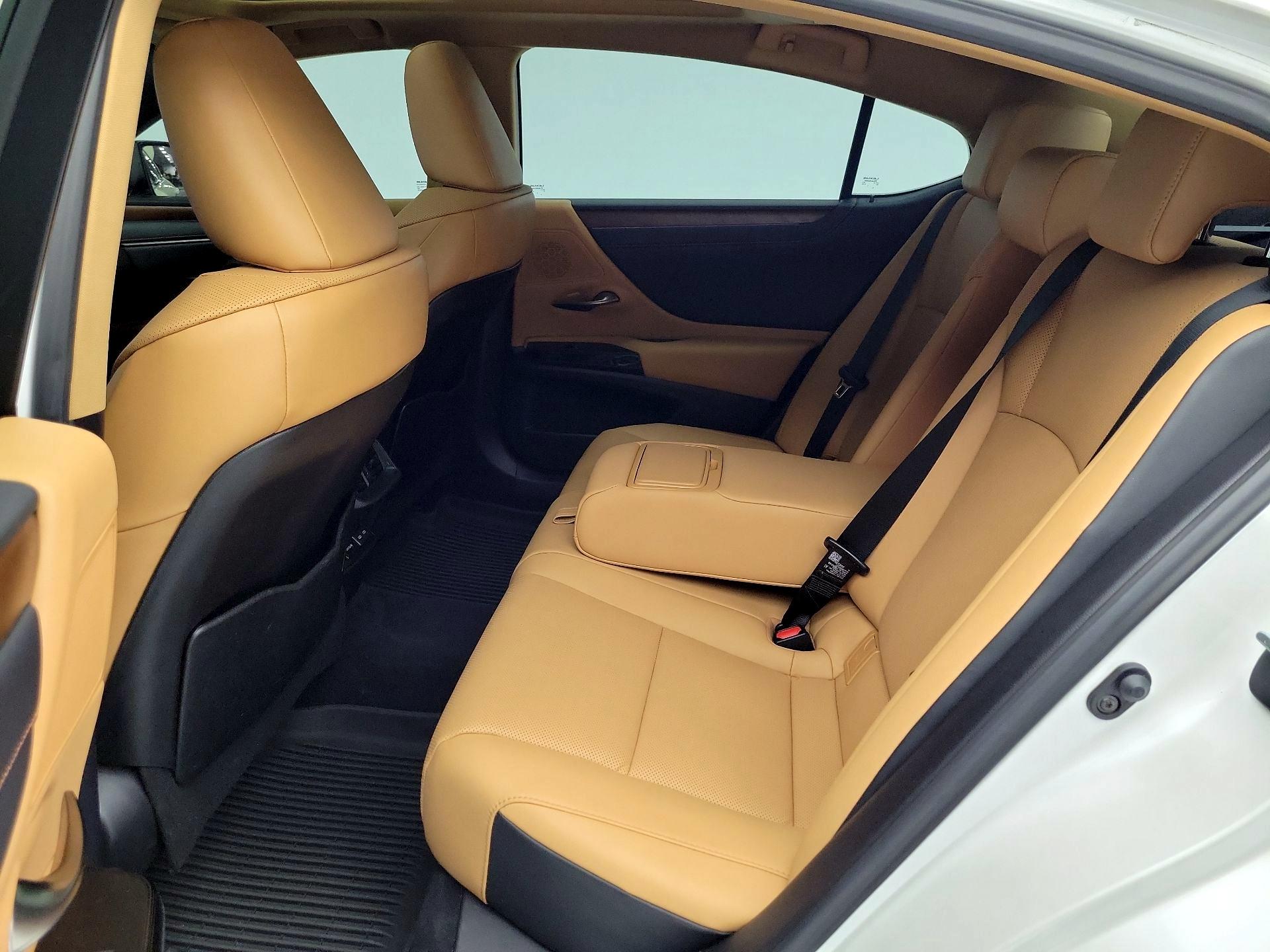 Thumbnail: 2023 Lexus ES - 20