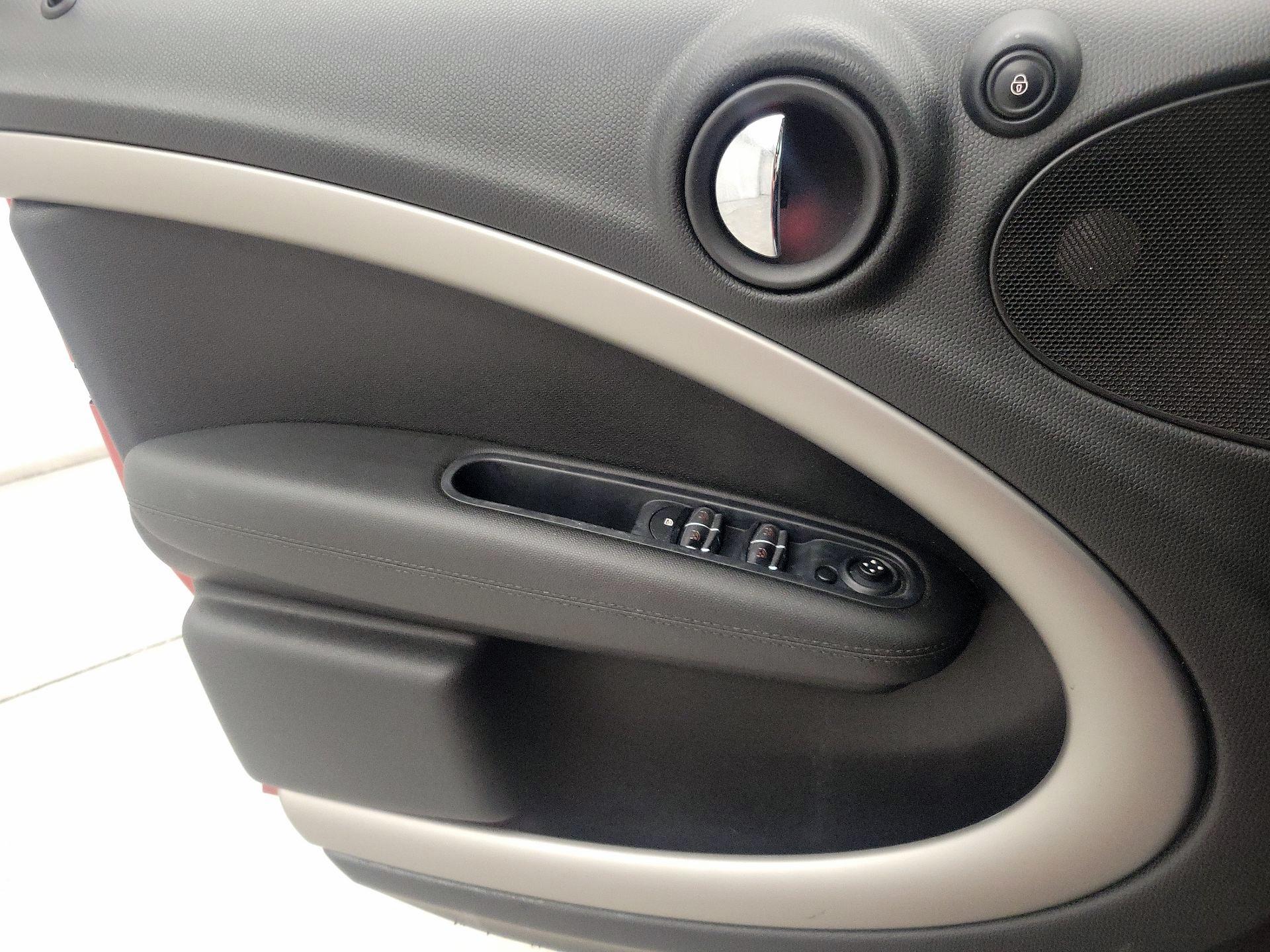 Thumbnail: 2016 MINI Cooper Countryman - 12
