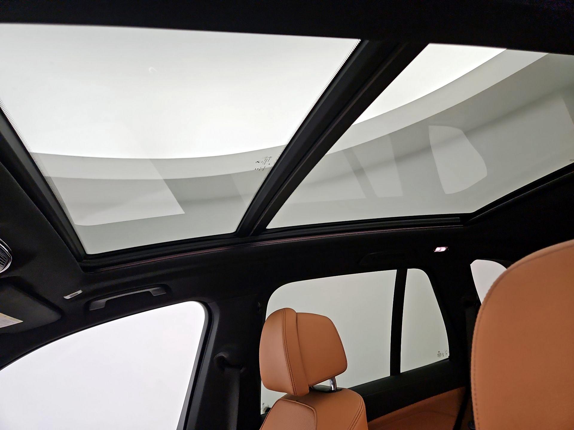 Thumbnail: 2022 BMW X5 - 20