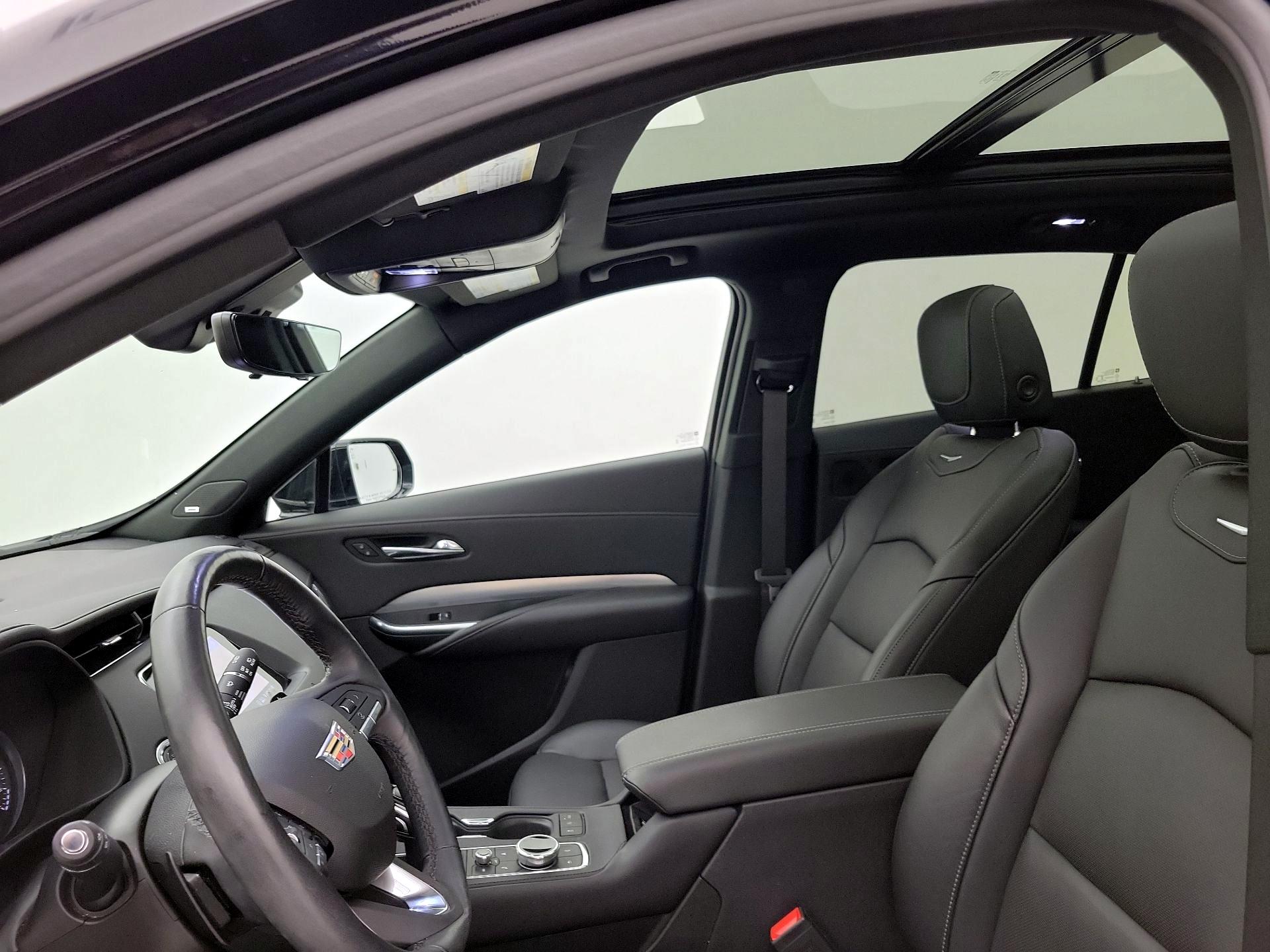 Thumbnail: 2020 Cadillac XT4 - 20