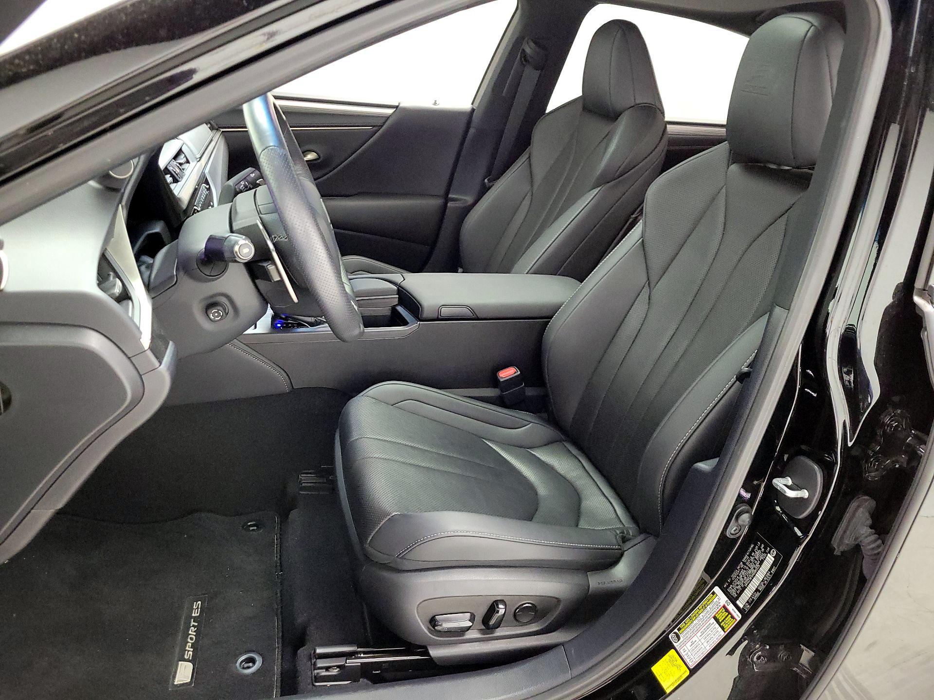 Thumbnail: 2021 Lexus ES - 11