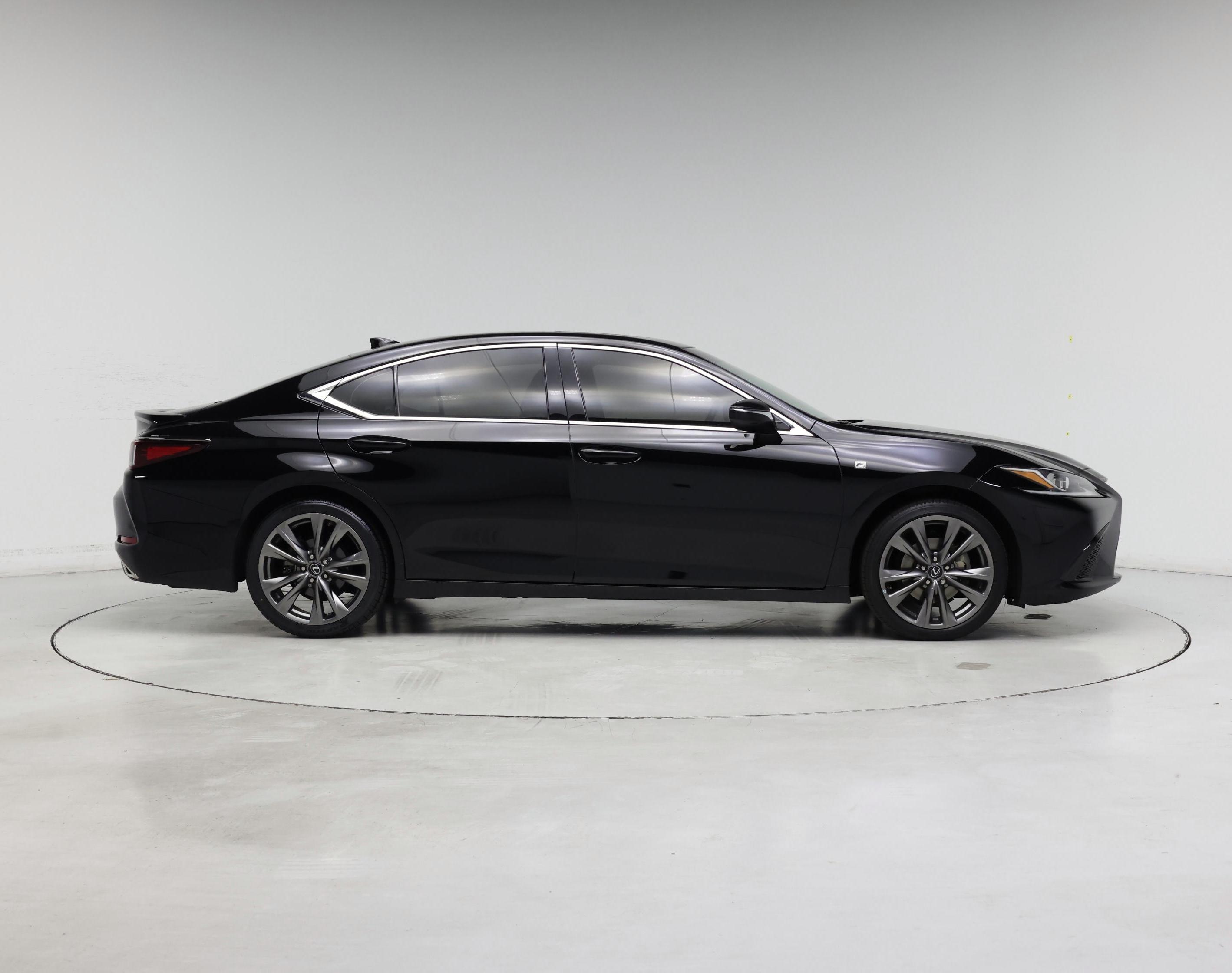 Thumbnail: 2021 Lexus ES - 7