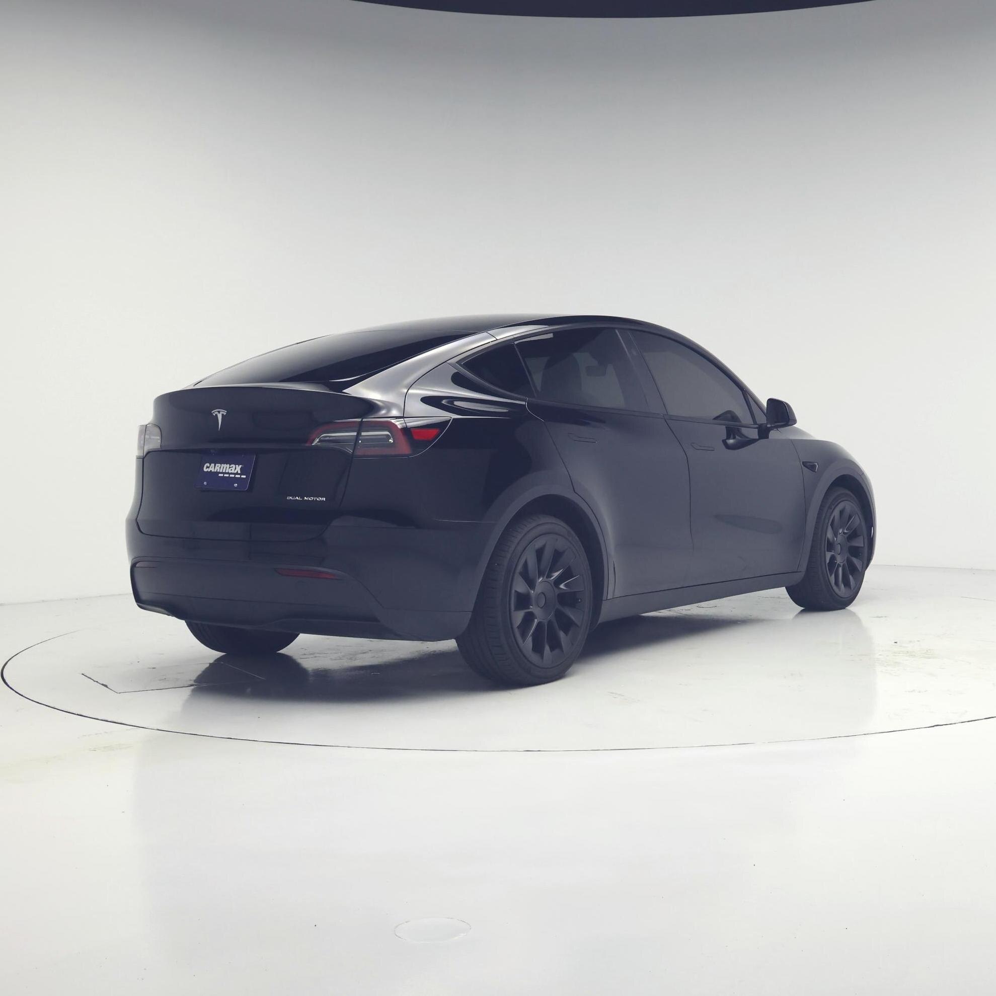 Thumbnail: 2023 Tesla Model Y - 8