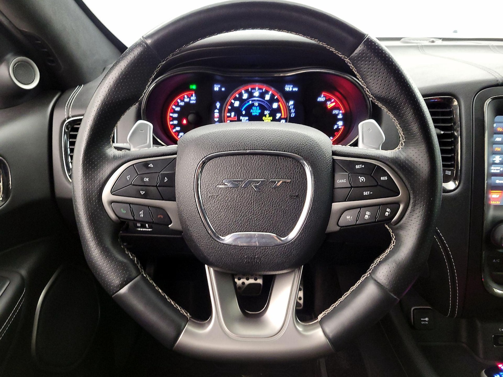 2018 Dodge Durango SRT - Photo 11