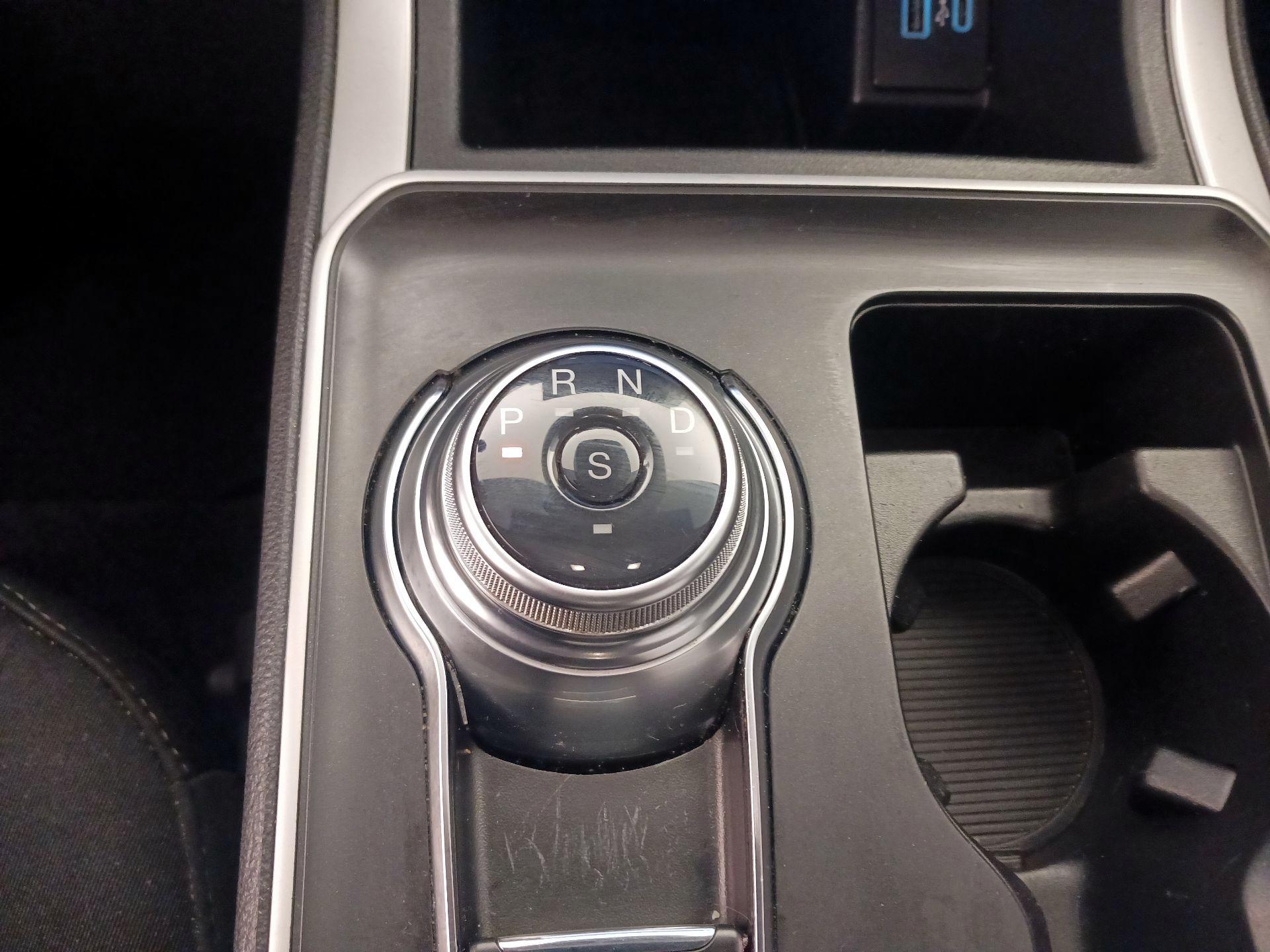 Thumbnail: 2023 Ford Edge - 17