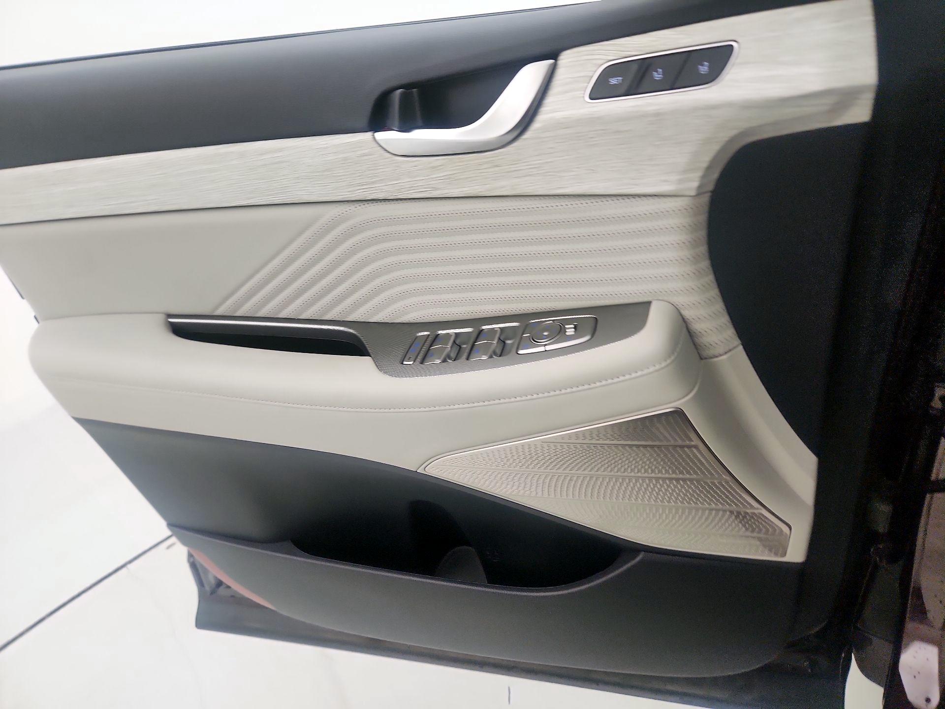 Thumbnail: 2023 Hyundai Palisade - 12