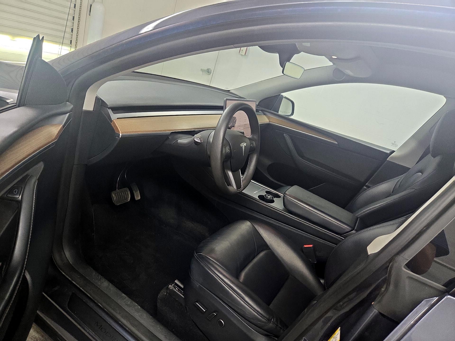 Thumbnail: 2023 Tesla Model Y - 11