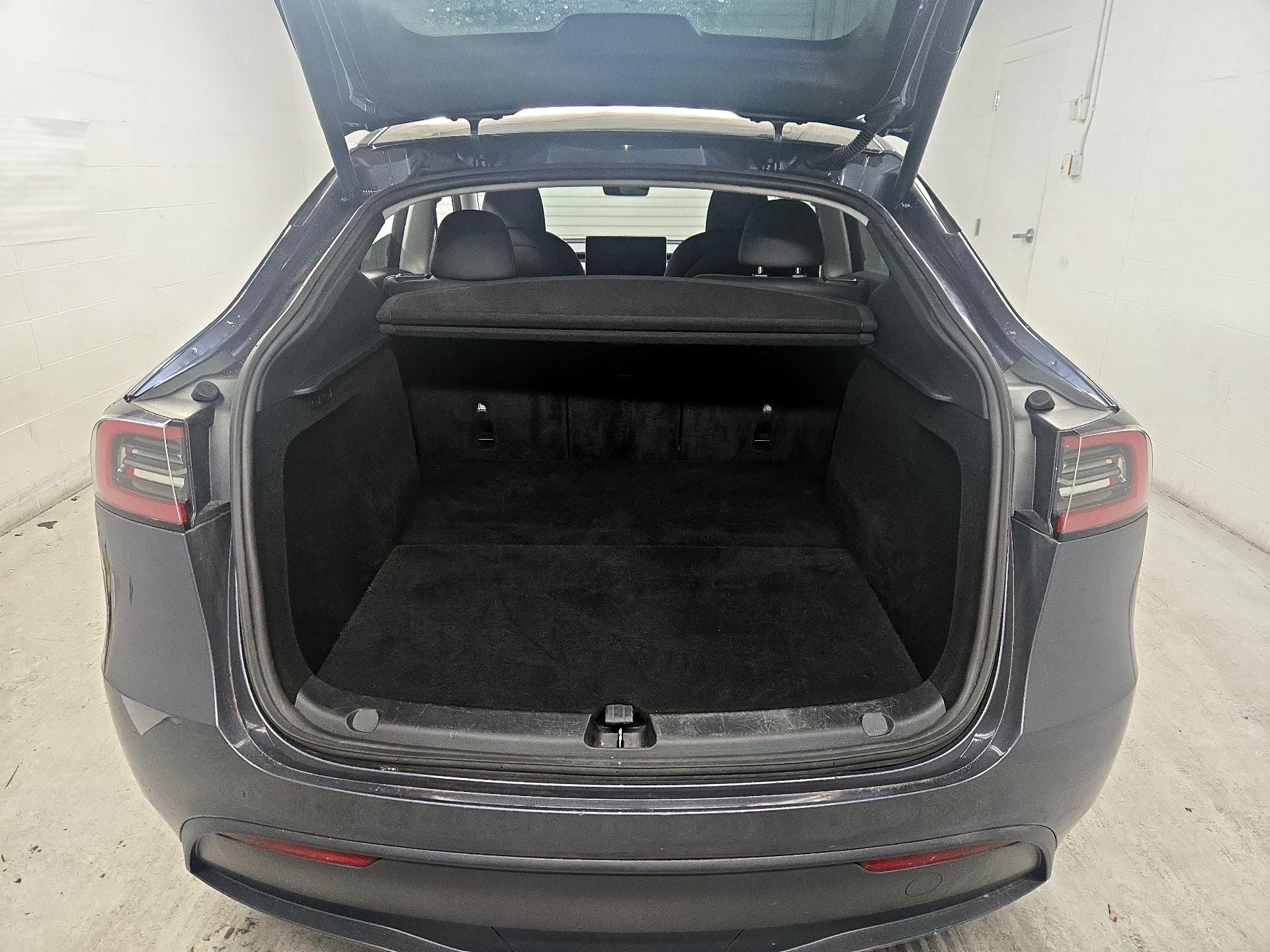 Thumbnail: 2023 Tesla Model Y - 20