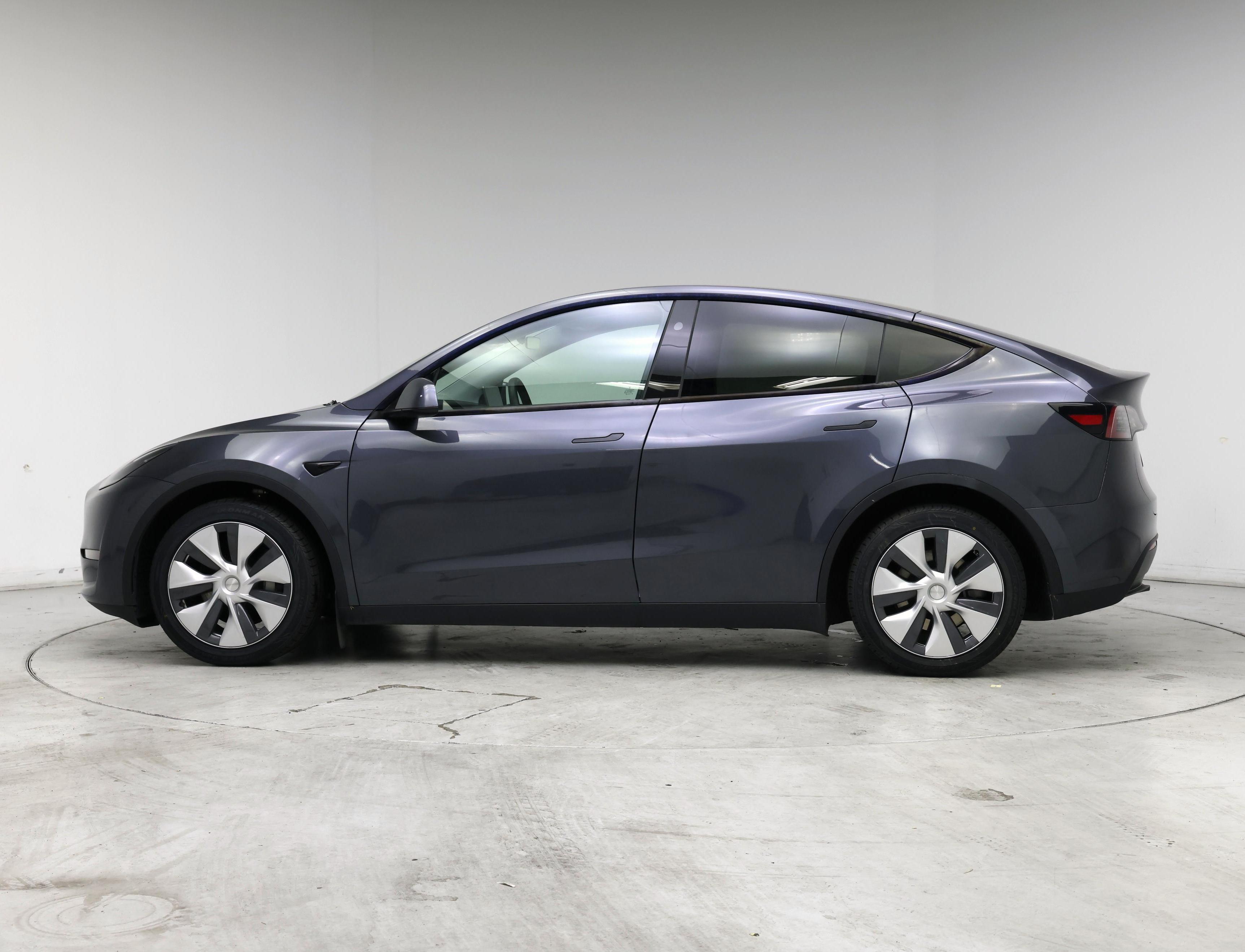 Thumbnail: 2023 Tesla Model Y - 3