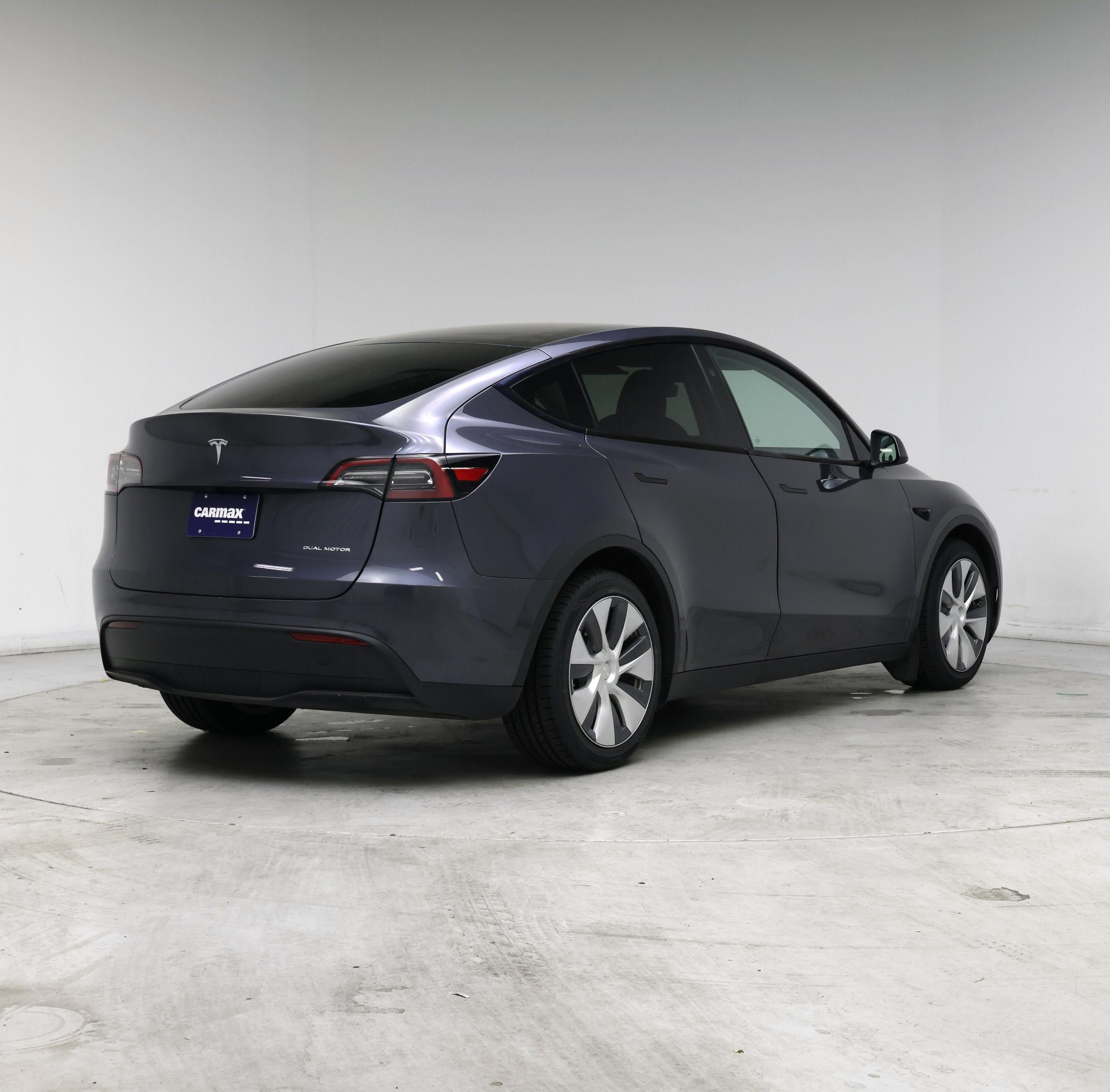 Thumbnail: 2023 Tesla Model Y - 8