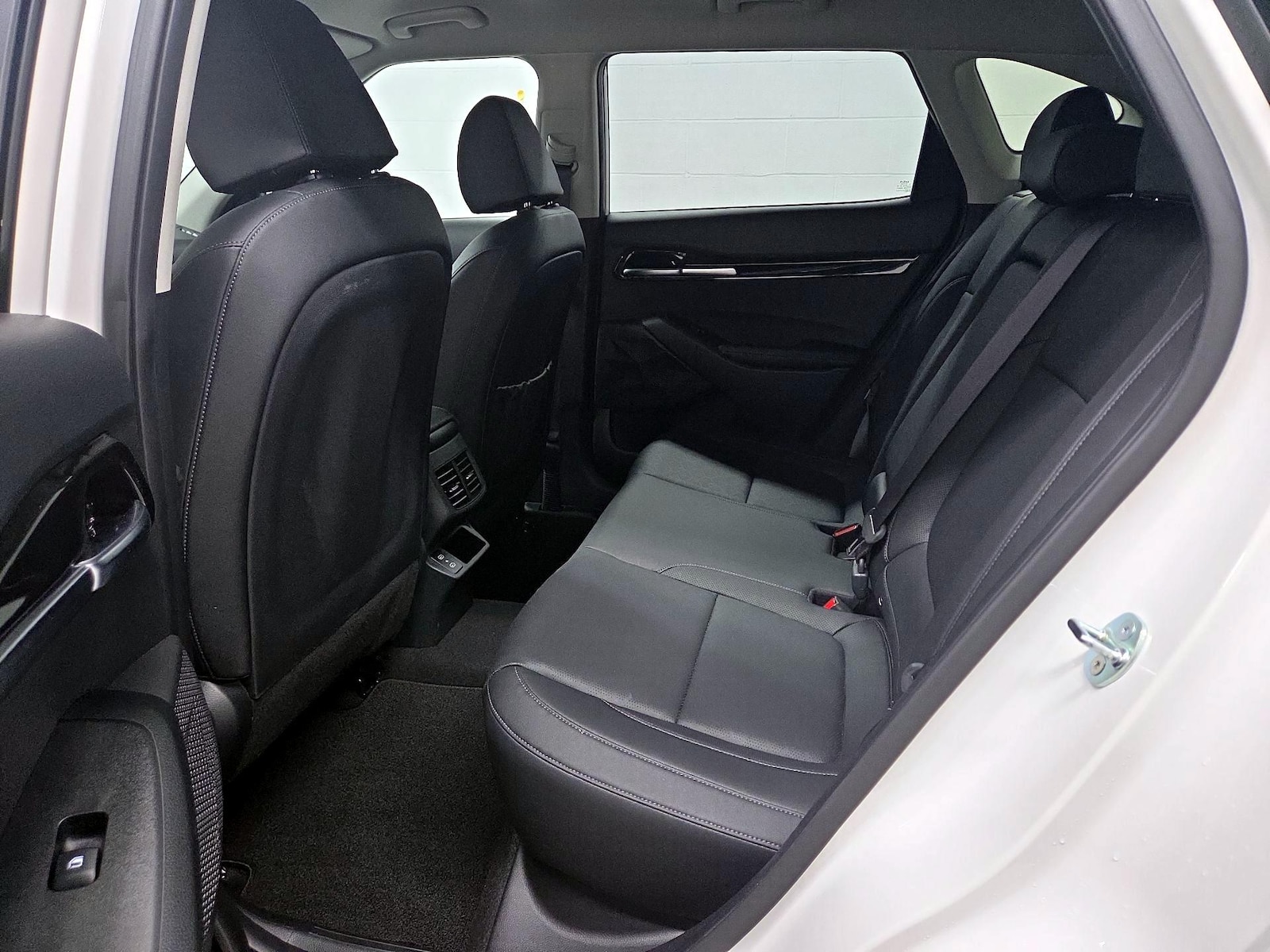 2024 Kia Seltos EX - Photo 21
