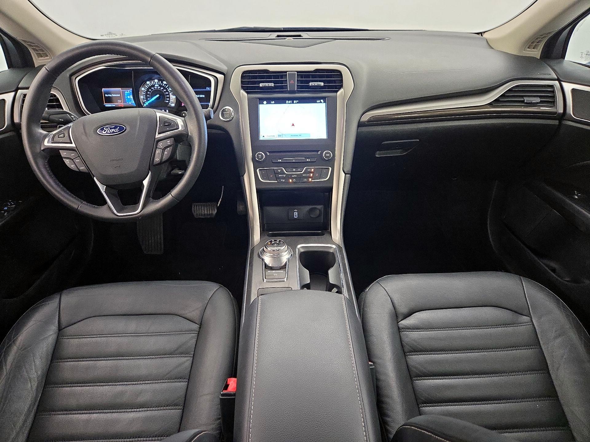 Thumbnail: 2017 Ford Fusion - 9