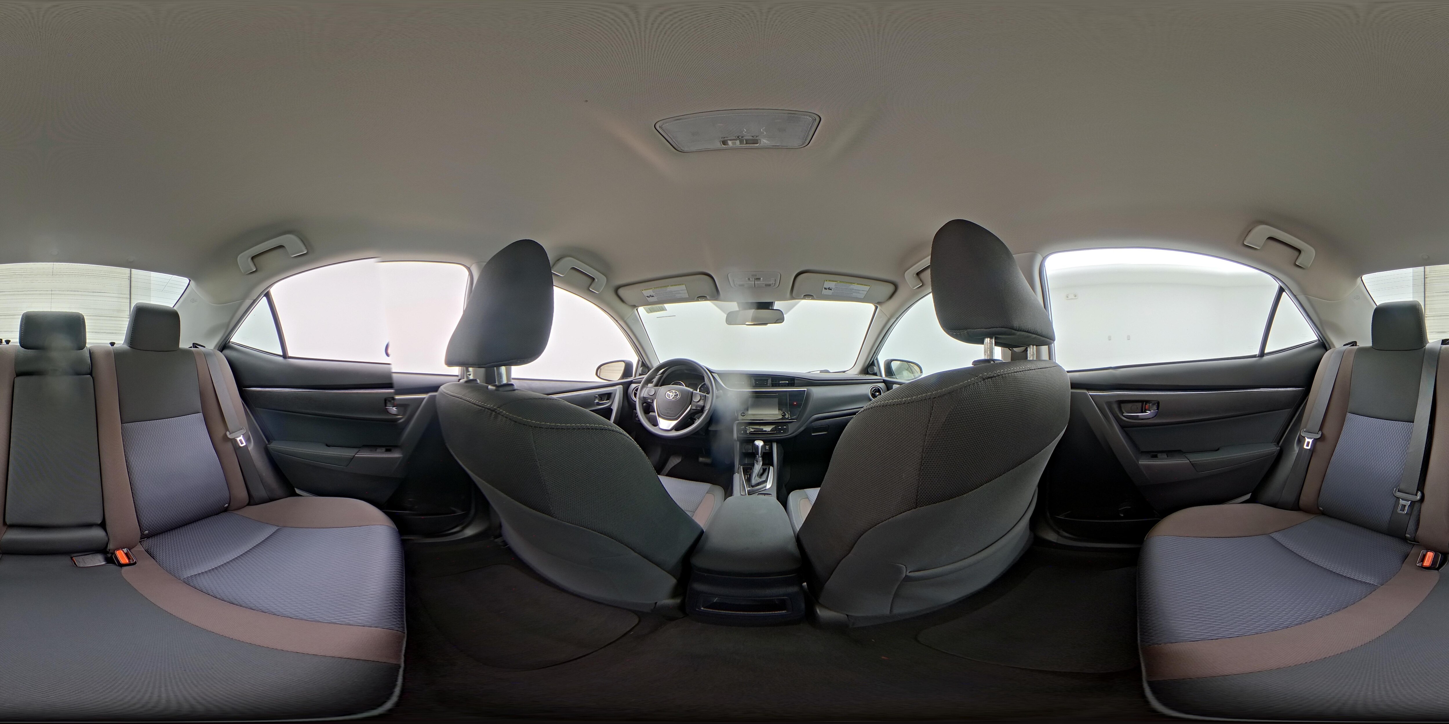 2018 Toyota Corolla LE - Photo 25
