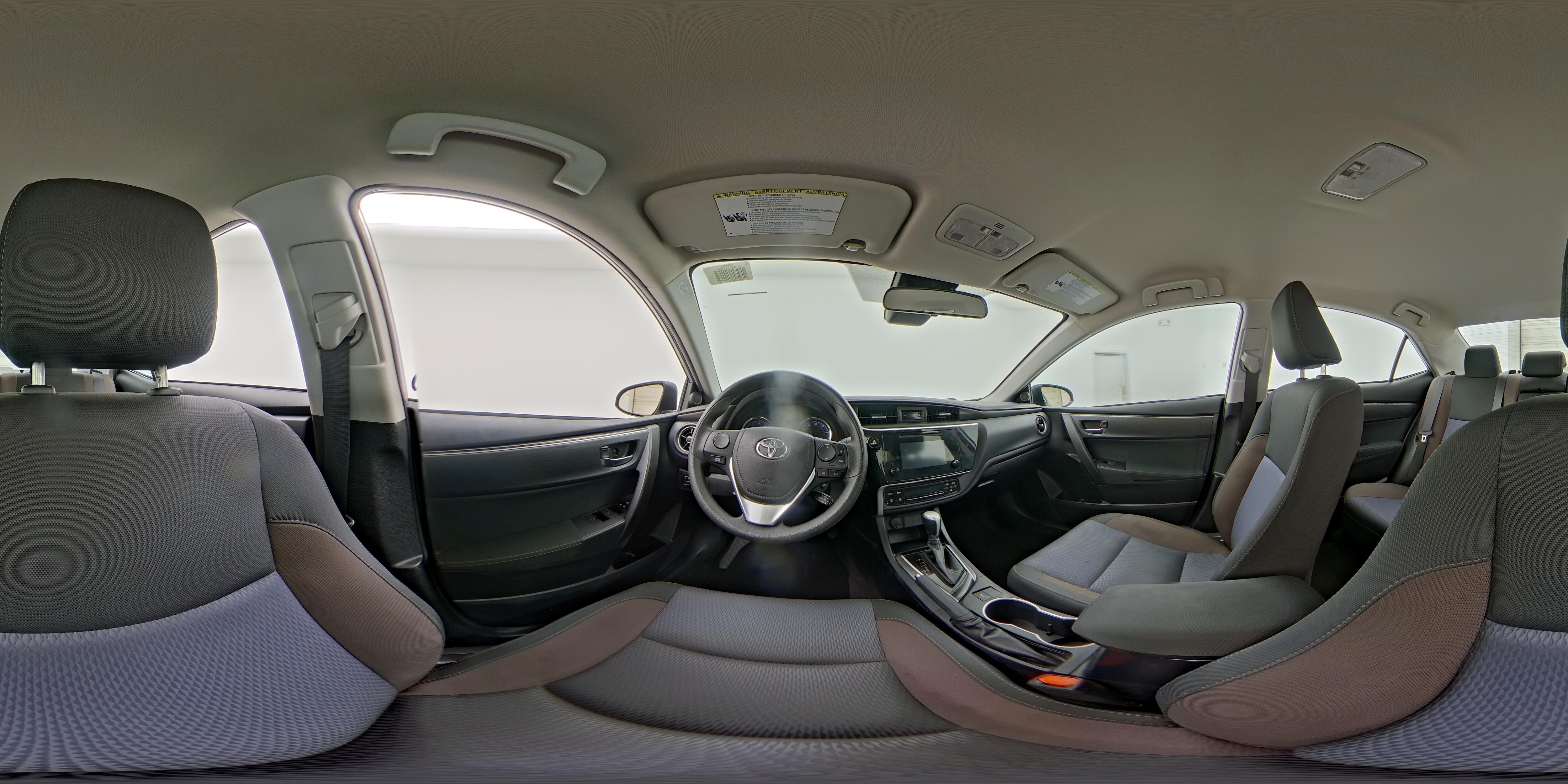 2018 Toyota Corolla LE - Photo 26