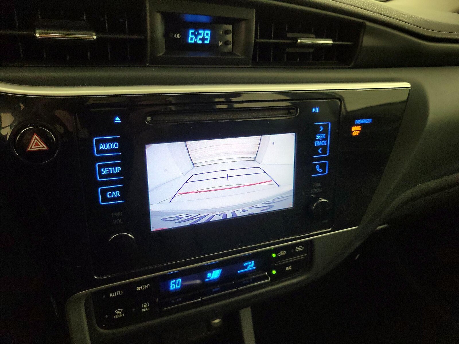 2018 Toyota Corolla LE - Photo 15