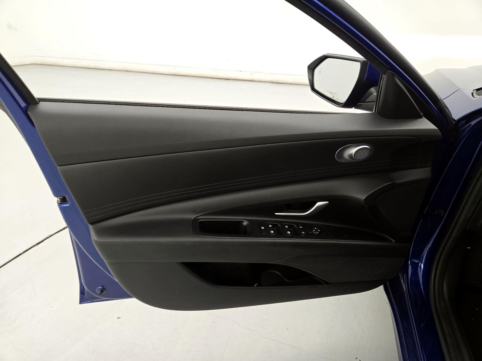 Thumbnail: 2023 Hyundai Elantra - 12