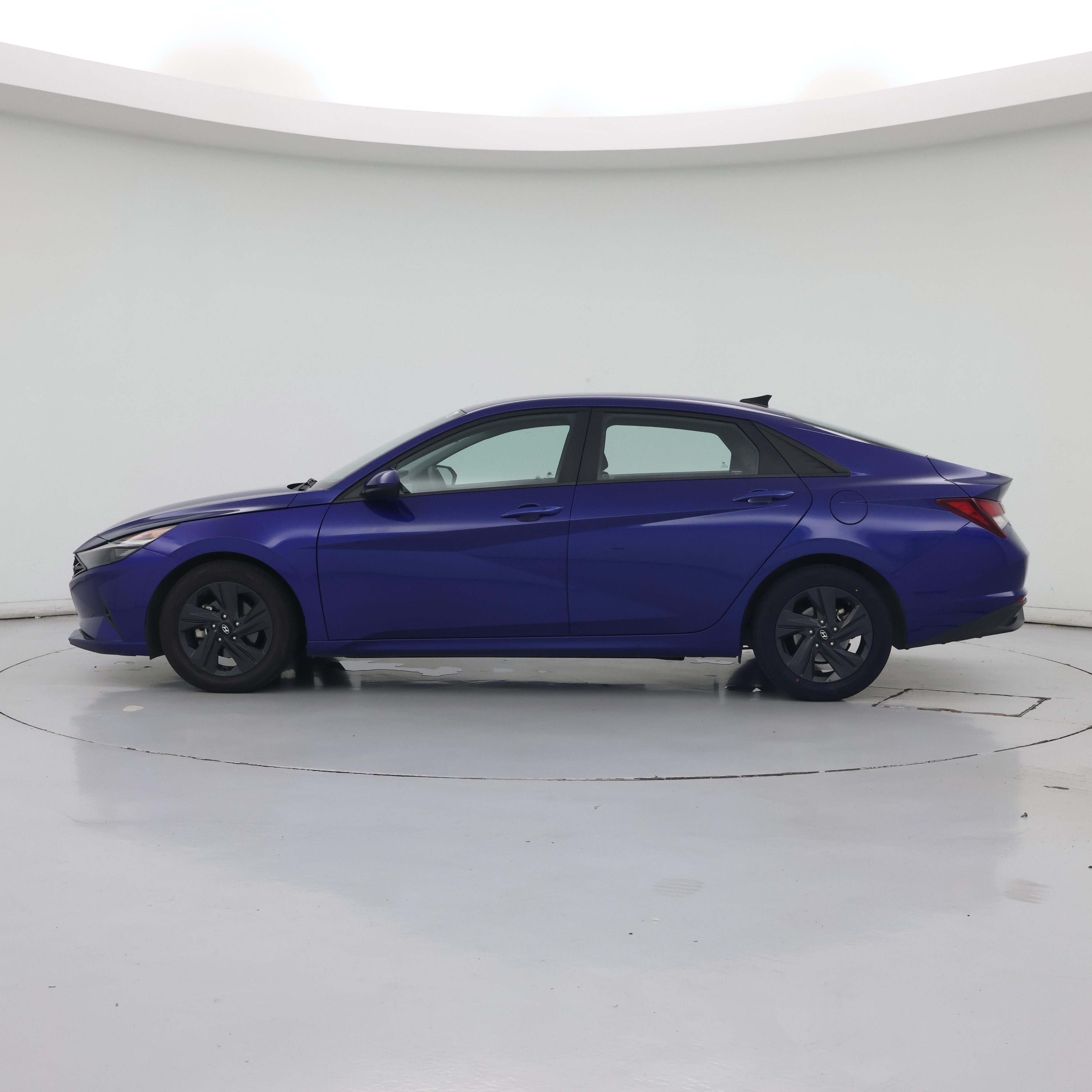 Thumbnail: 2023 Hyundai Elantra - 3