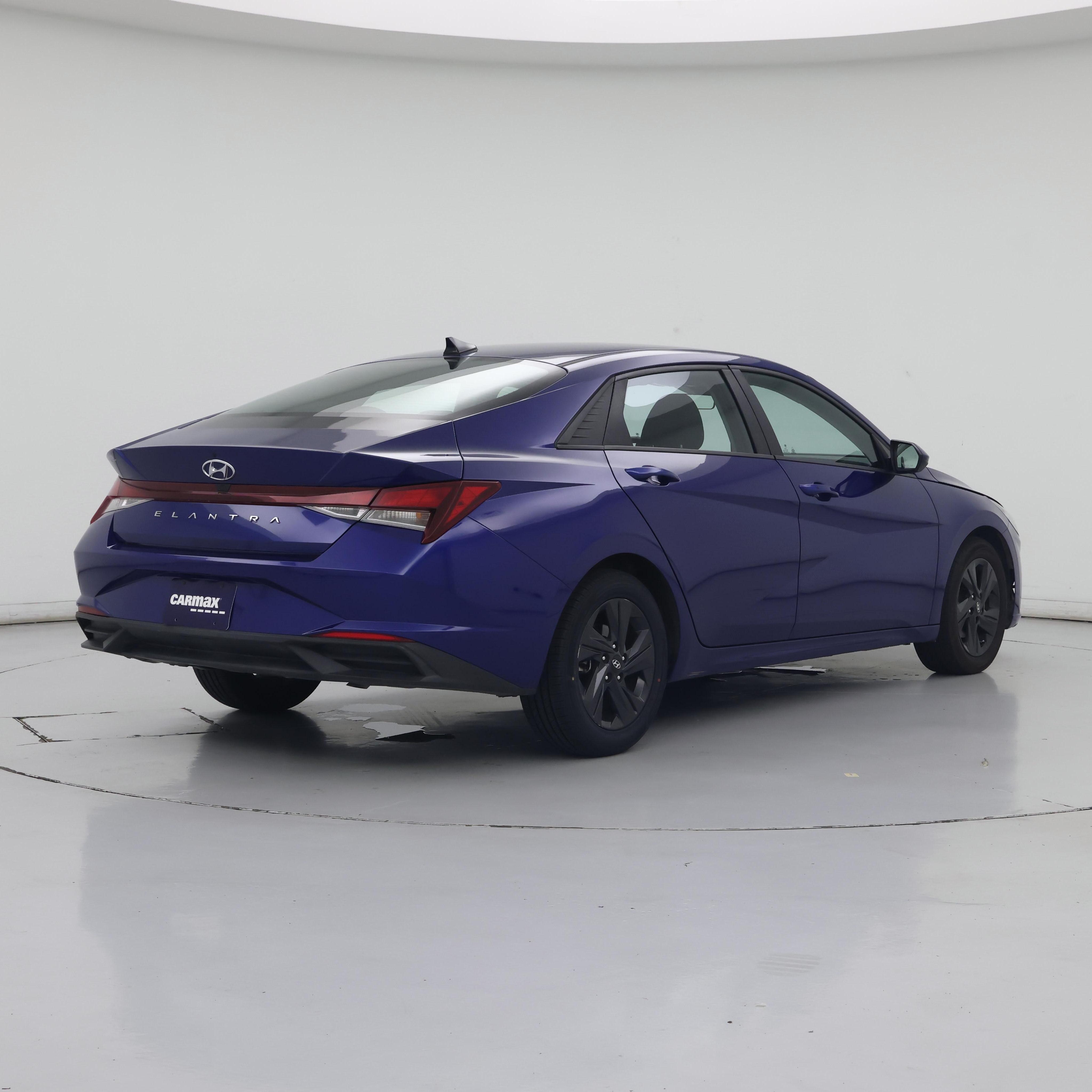 Thumbnail: 2023 Hyundai Elantra - 8