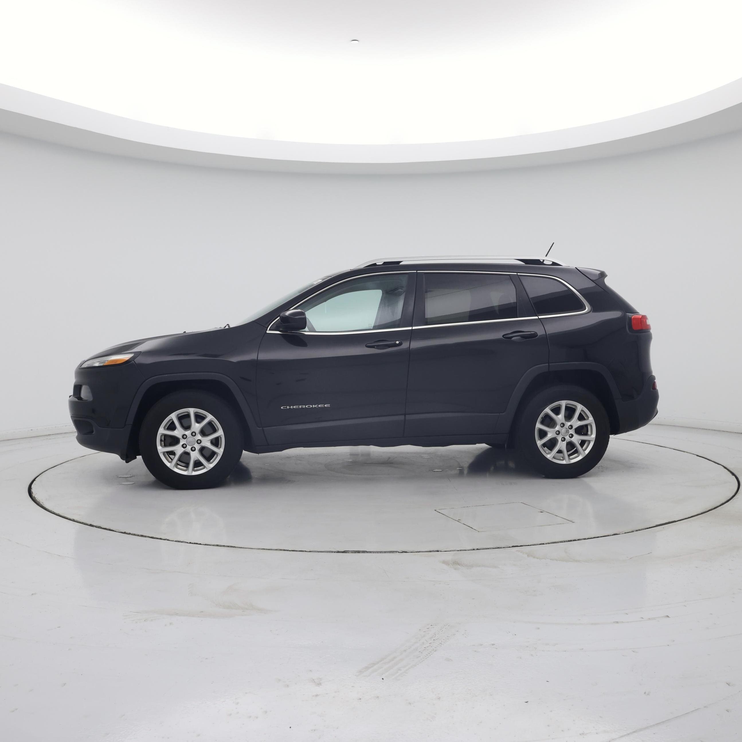Thumbnail: 2015 Jeep Cherokee - 3