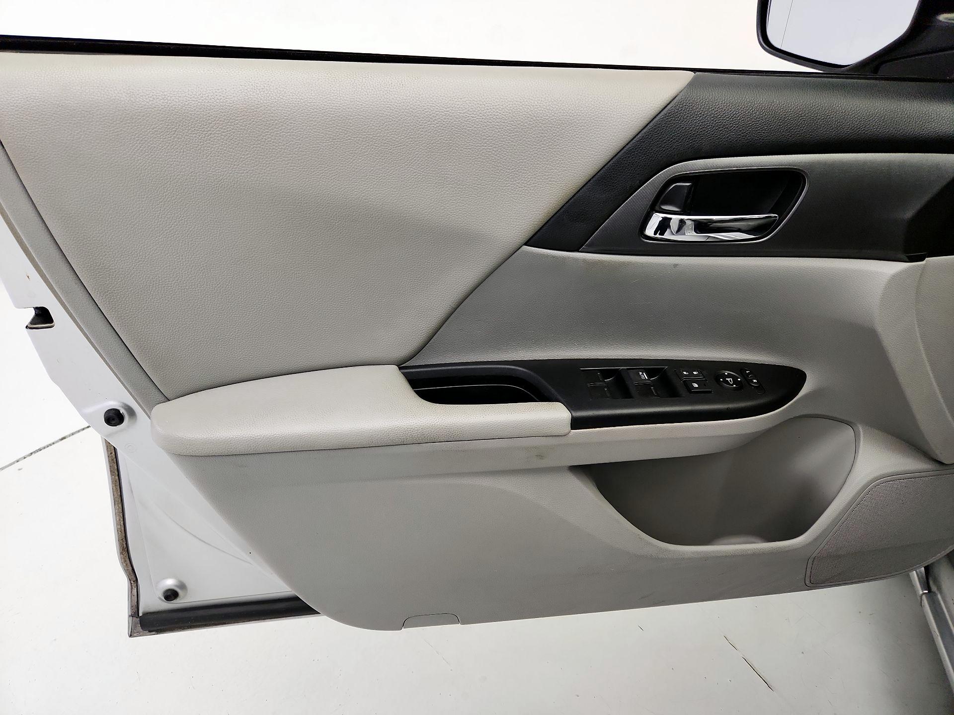 Thumbnail: 2014 Honda Accord - 12