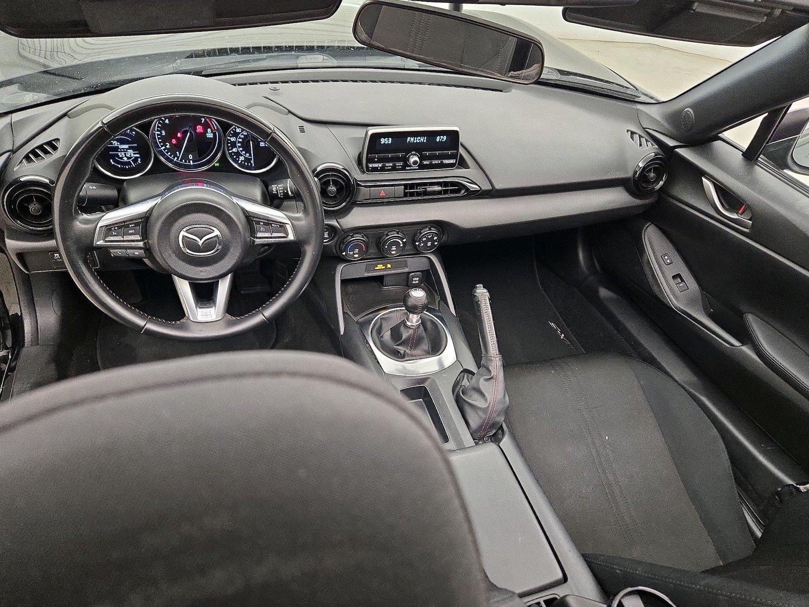 2017 Mazda MX-5 Miata Sport - Photo 10