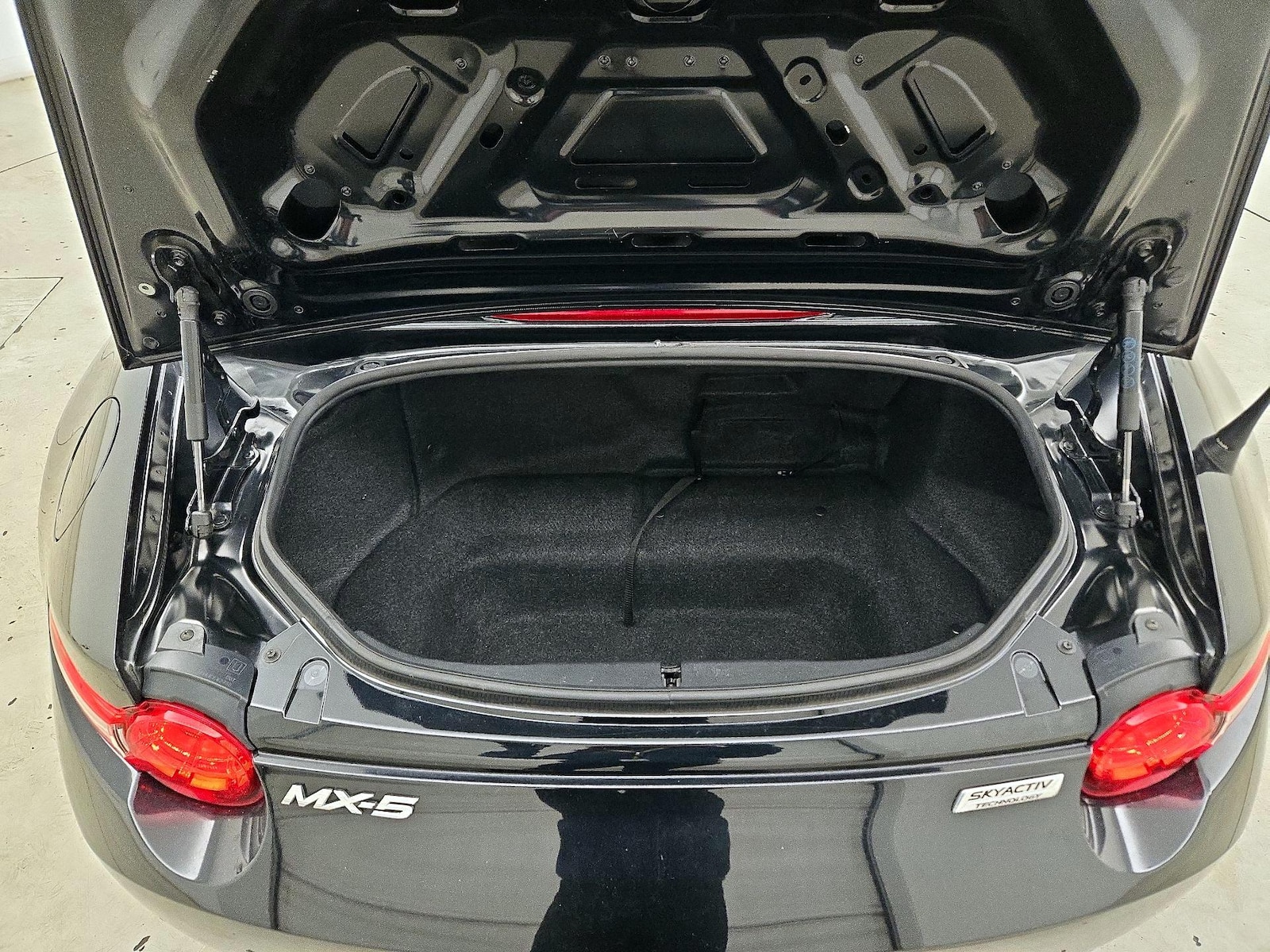 2017 Mazda MX-5 Miata Sport - Photo 19