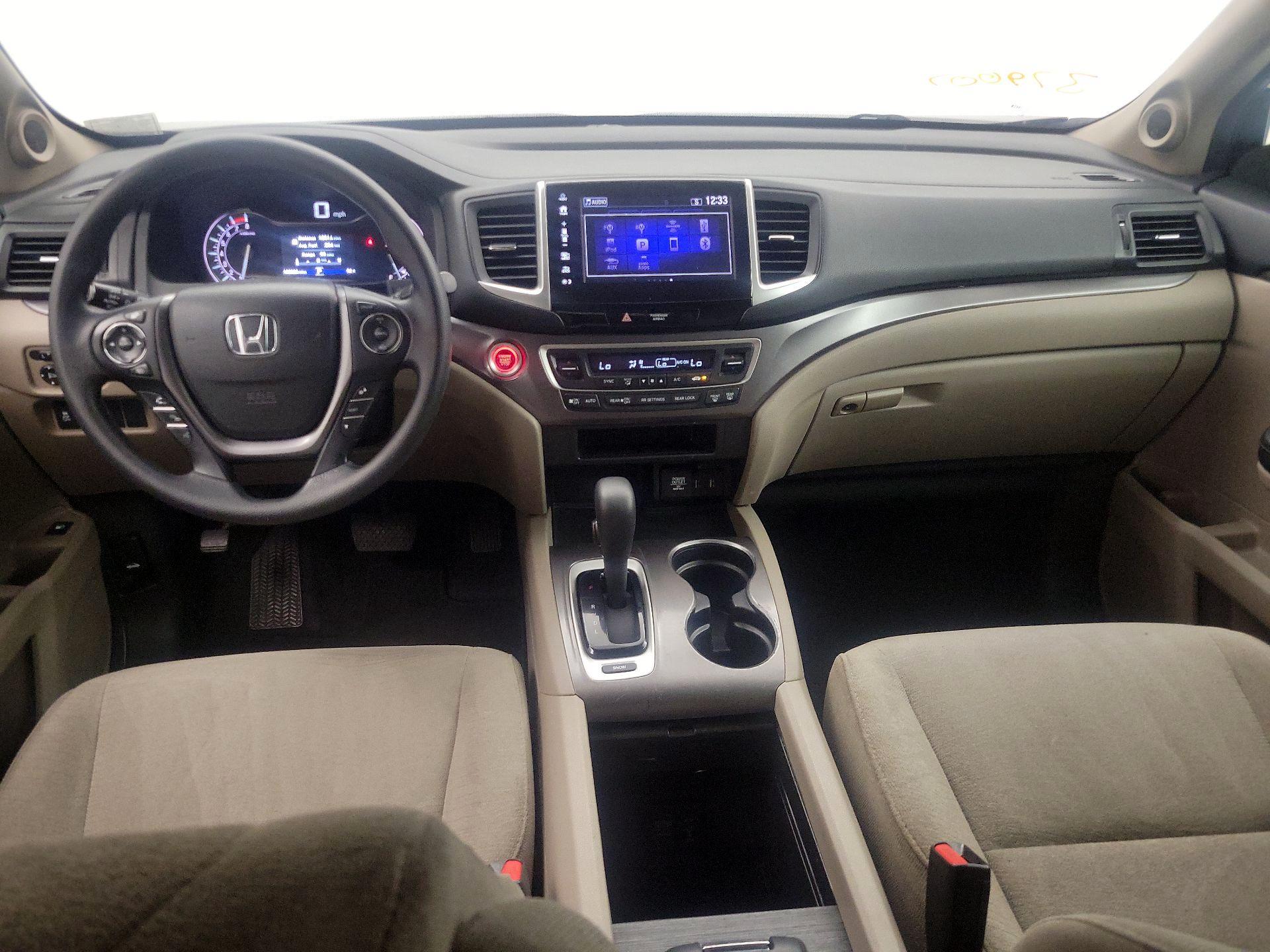 Thumbnail: 2018 Honda Pilot - 9