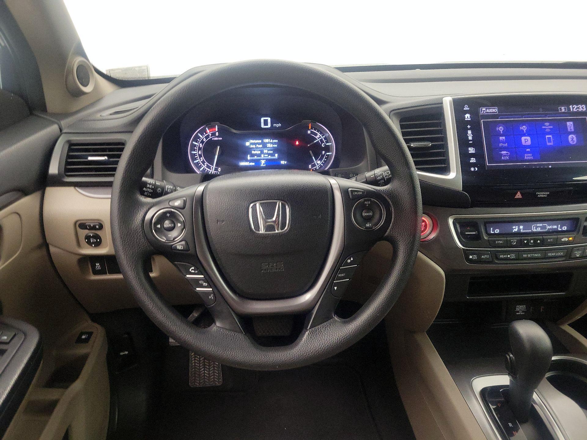 Thumbnail: 2018 Honda Pilot - 10