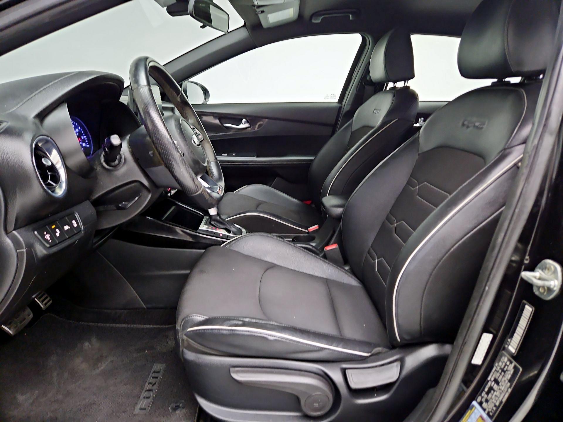 Thumbnail: 2020 Kia Forte - 11